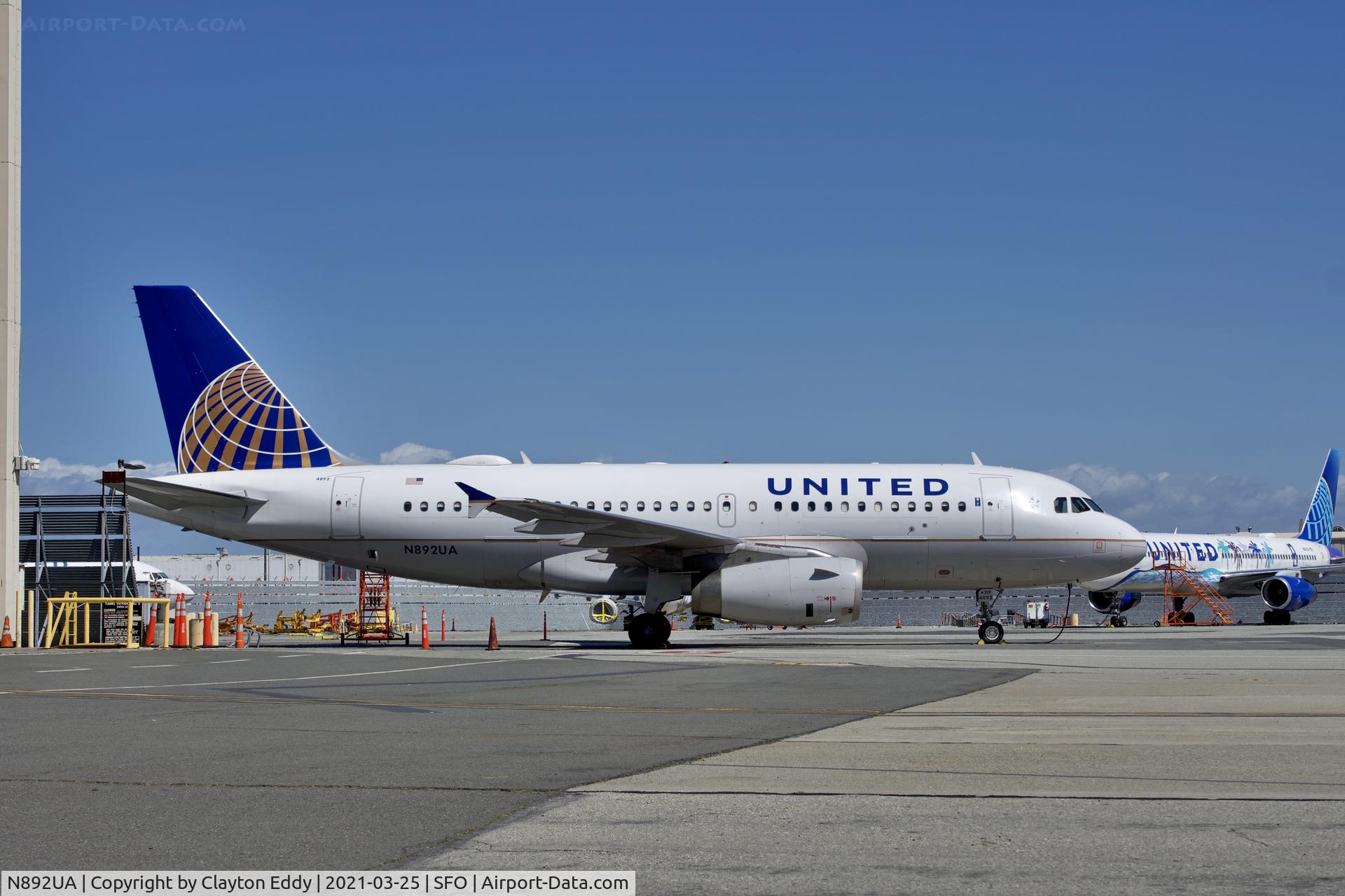 N892UA, 2006 Airbus A319-132 C/N 2940, SFO 2021.
