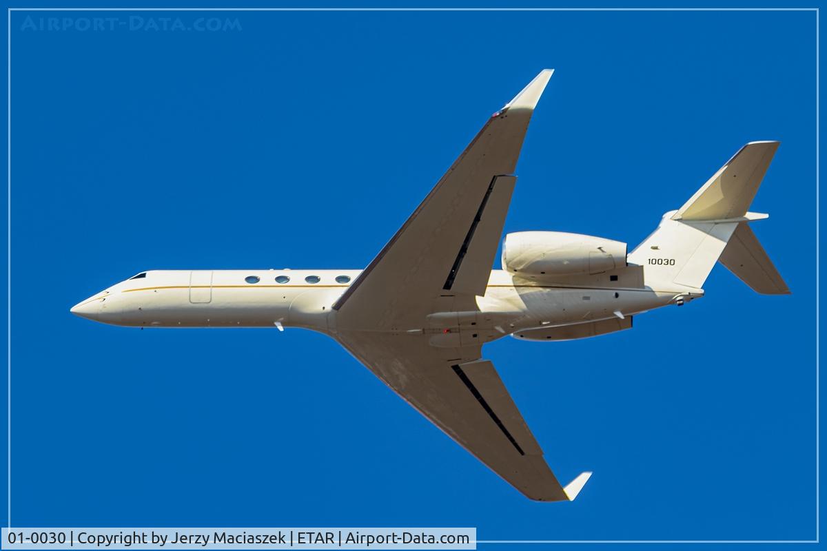 01-0030, 2001 Gulfstream Aerospace C-37A (G-V) C/N 663, Gulfstream Aerospace C-37A