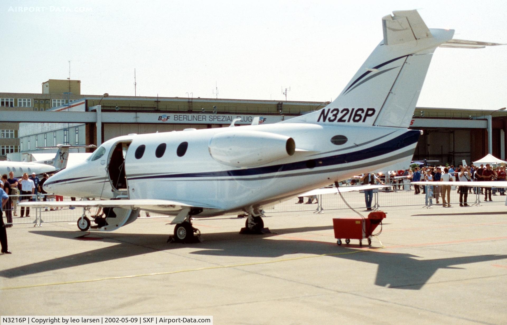 N3216P, 2001 Beech 390 Premier I C/N RB-27, Berlin ILA 9.5.2002
