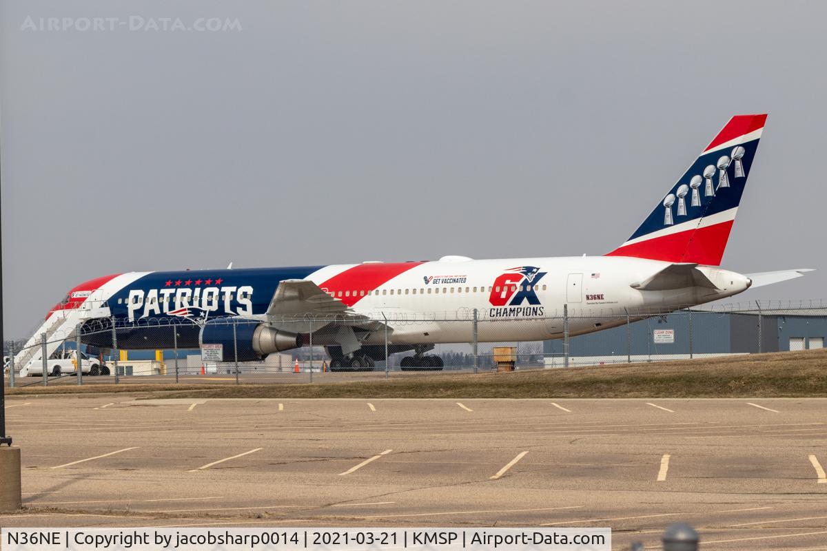 N36NE, 1991 Boeing 767-323/ER C/N 25193, Patriot's 767 sitting at MSP getting ready to depart on a military charter.