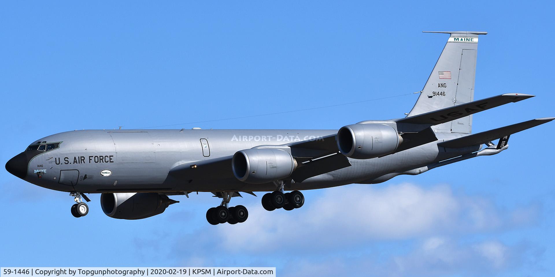 59-1446, 1959 Boeing KC-135R Stratotanker C/N 17934, MAINE86 does a touch and go on RW34
Unv of Maine Nose art