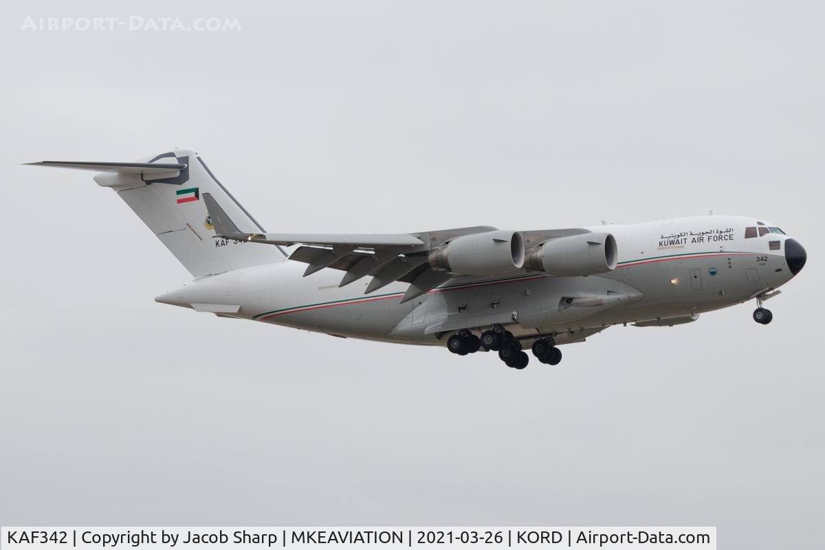 KAF342, 2013 Boeing C-17A Globemaster III C/N F-264/KAF-1, One of only 2 Kuwait Air Force C-17's on final for Chicago O'hare.