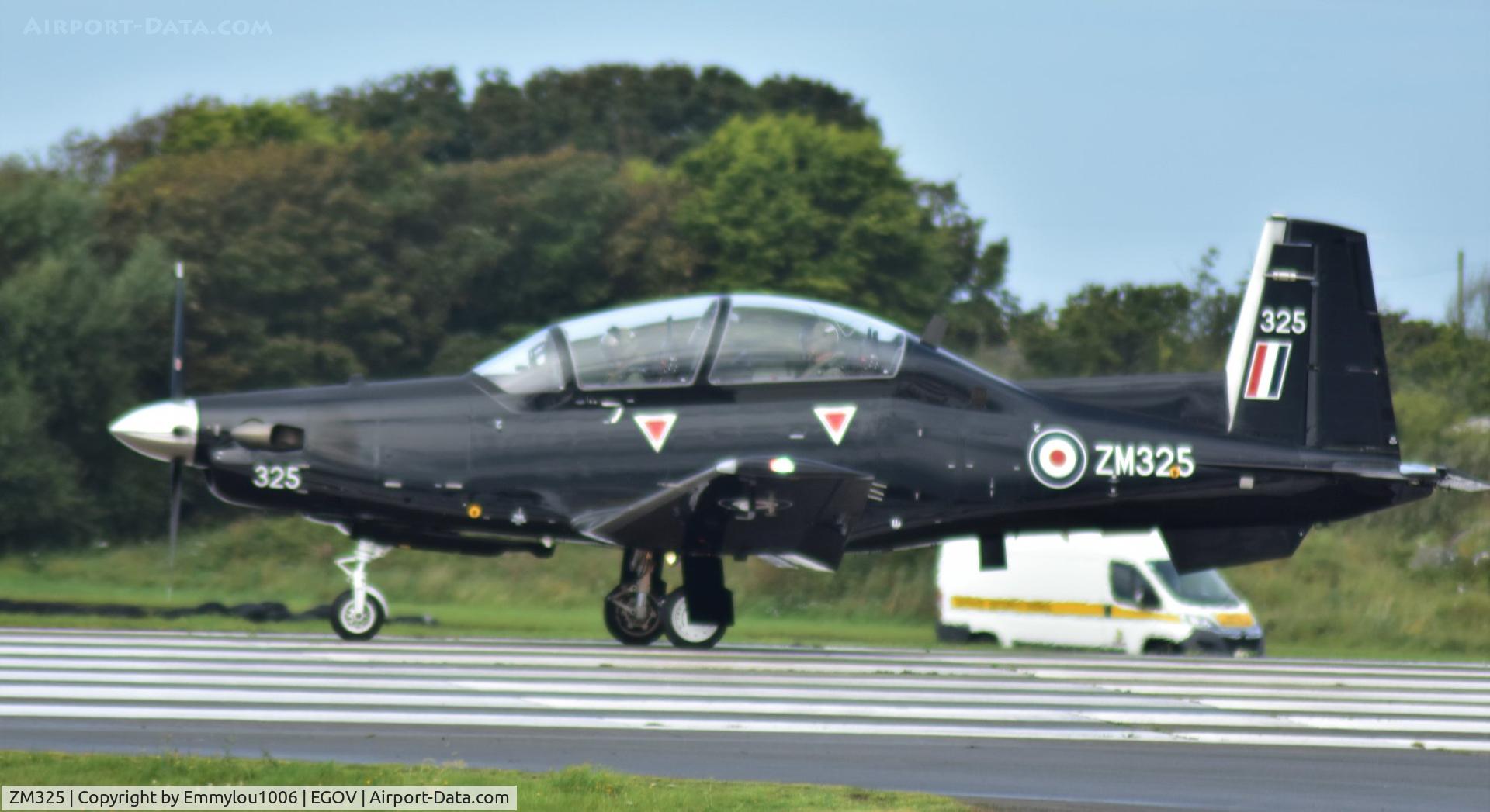 ZM325, 2018 Beechcraft T-6C Texan T.1 C/N PM-115, sitting on top of the van roof