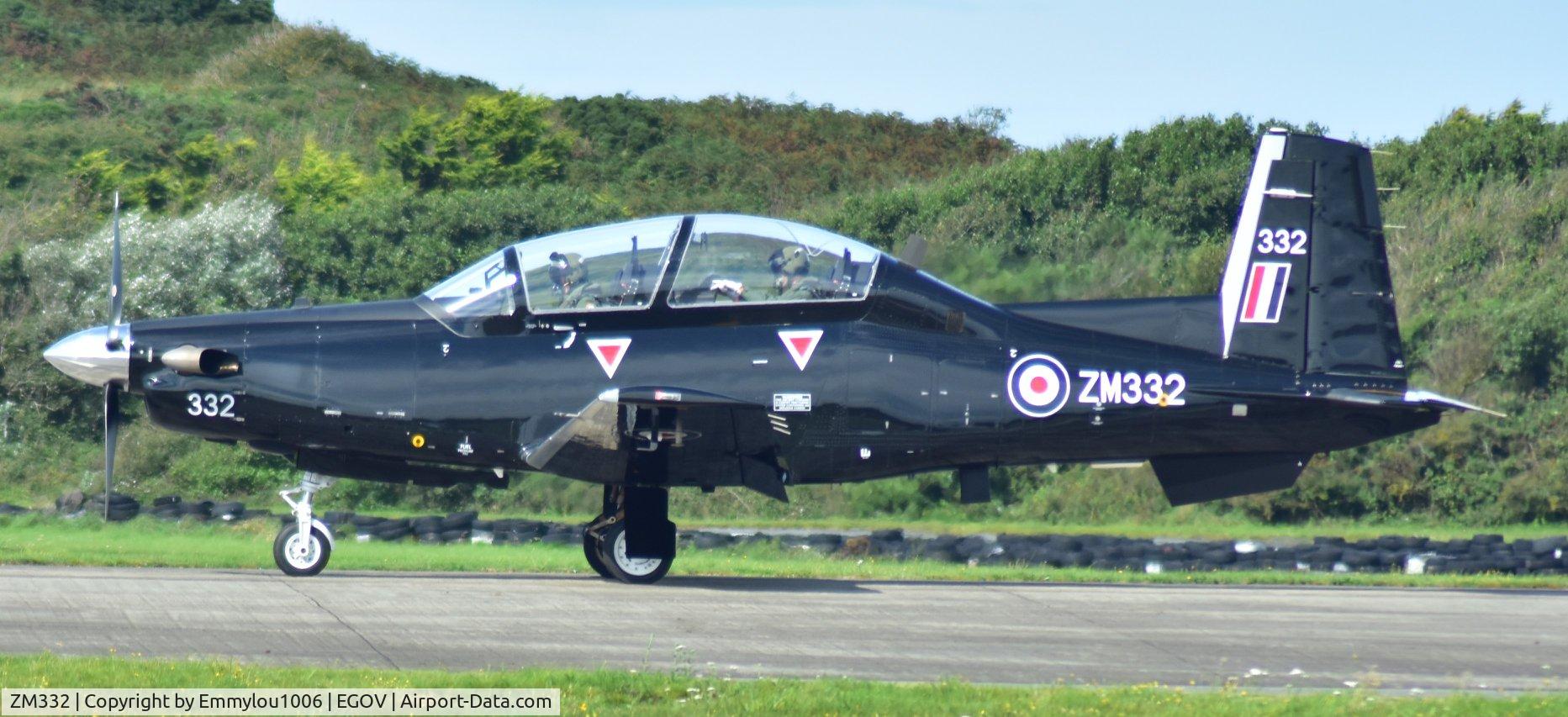 ZM332, 2018 Beechcraft T-6C Texan T.1 C/N PM-130, sitting on top of the van roof
