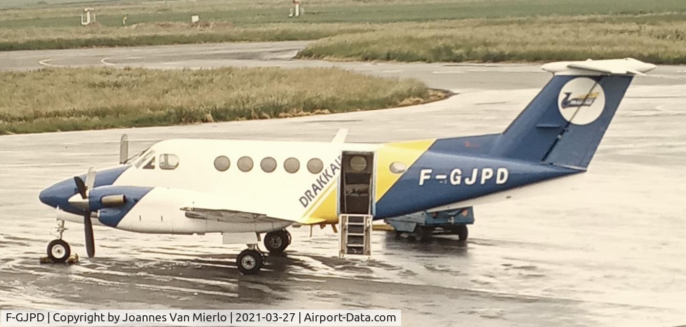 F-GJPD, 1977 Beech 200 Super King Air C/N BB-280, scan from slide