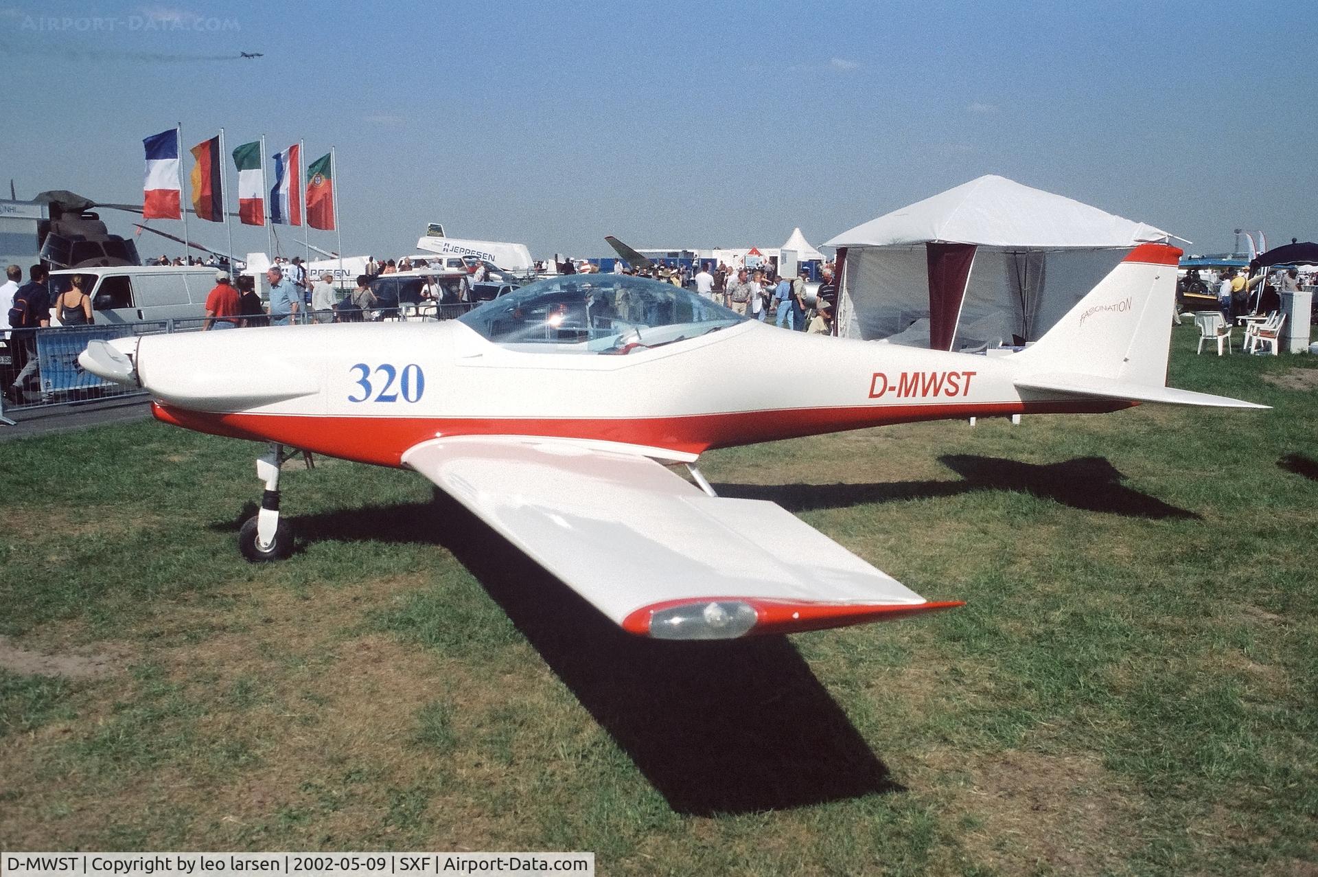 D-MWST, WD Flugzeugleichtbau Dallach D-4 Fascination C/N 074, Berlin ILA 9.5.2002