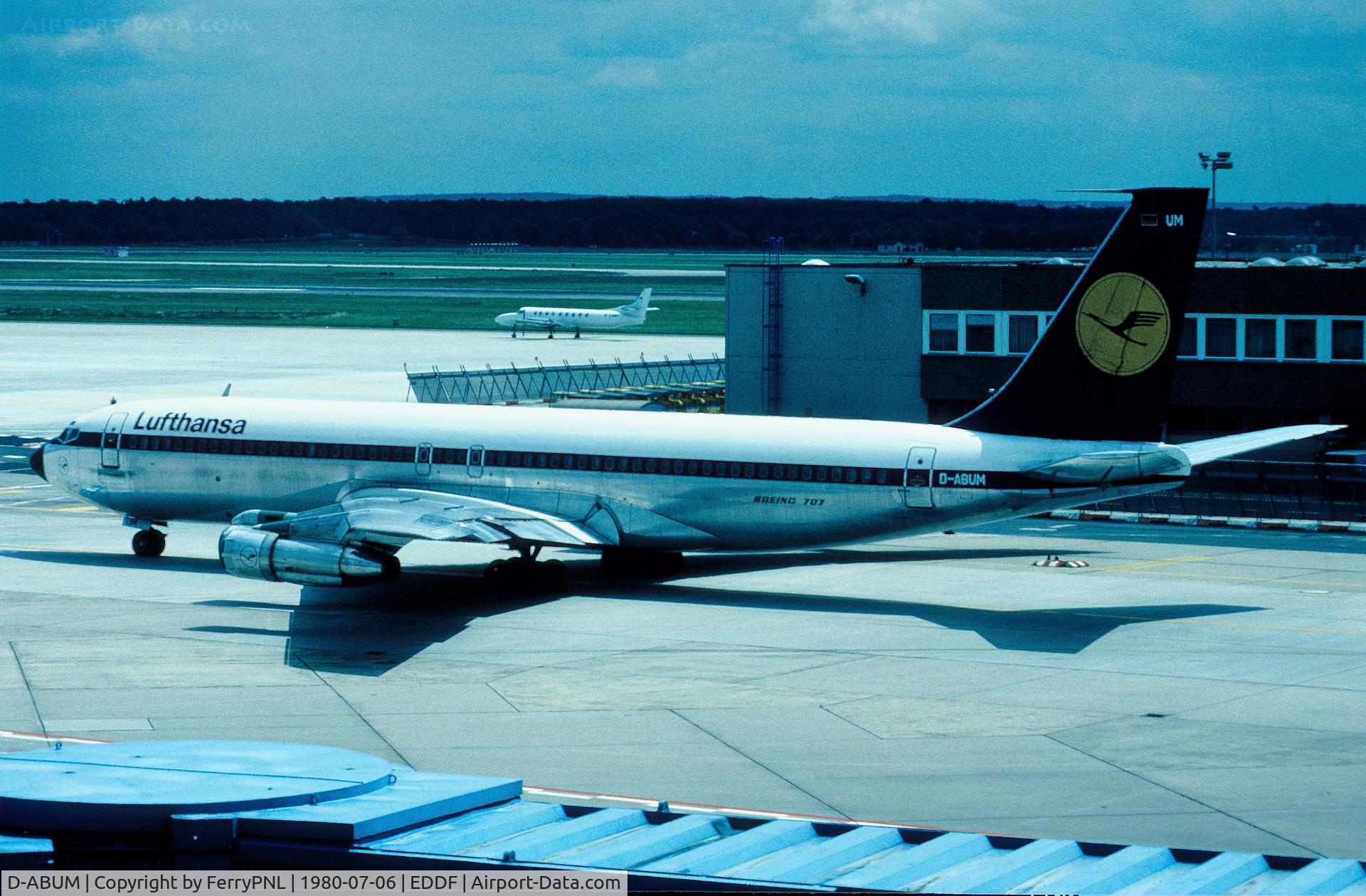 D-ABUM, 1967 Boeing 707-330B C/N 19316, Lufthansa B707