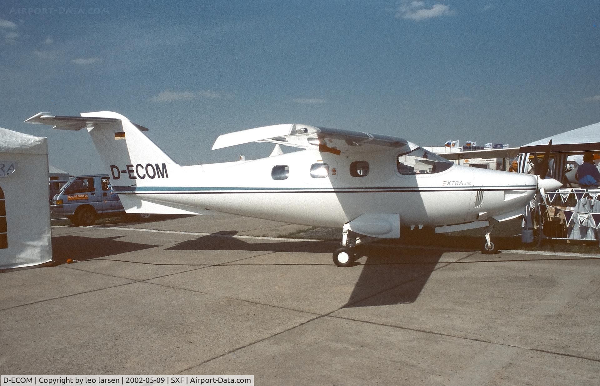 D-ECOM, 2000 Extra EA-400 C/N 12, Berlin ILA 9.5.2002