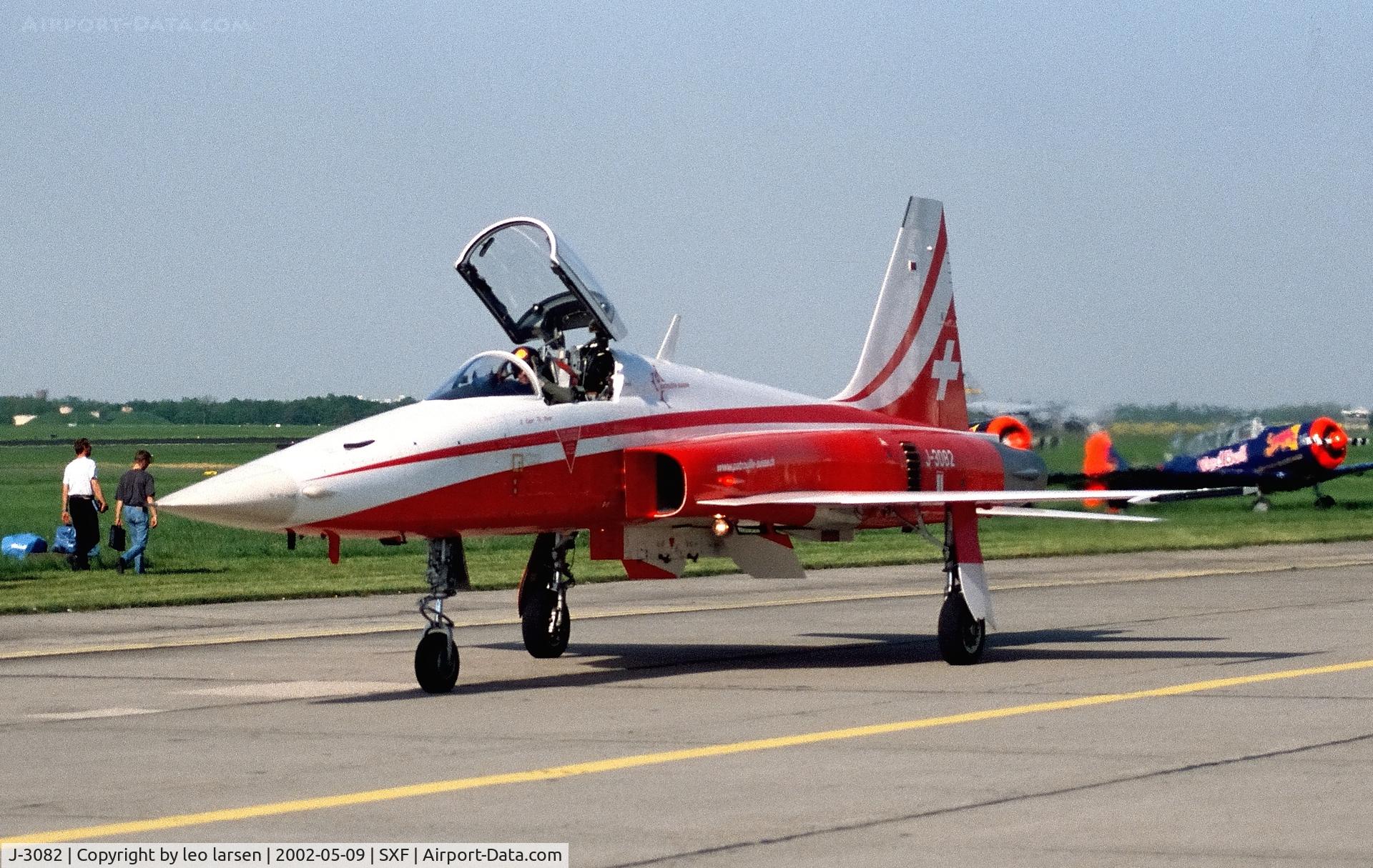 J-3082, Northrop F-5E Tiger II C/N L1082, Berlin ILA 9.5.2002