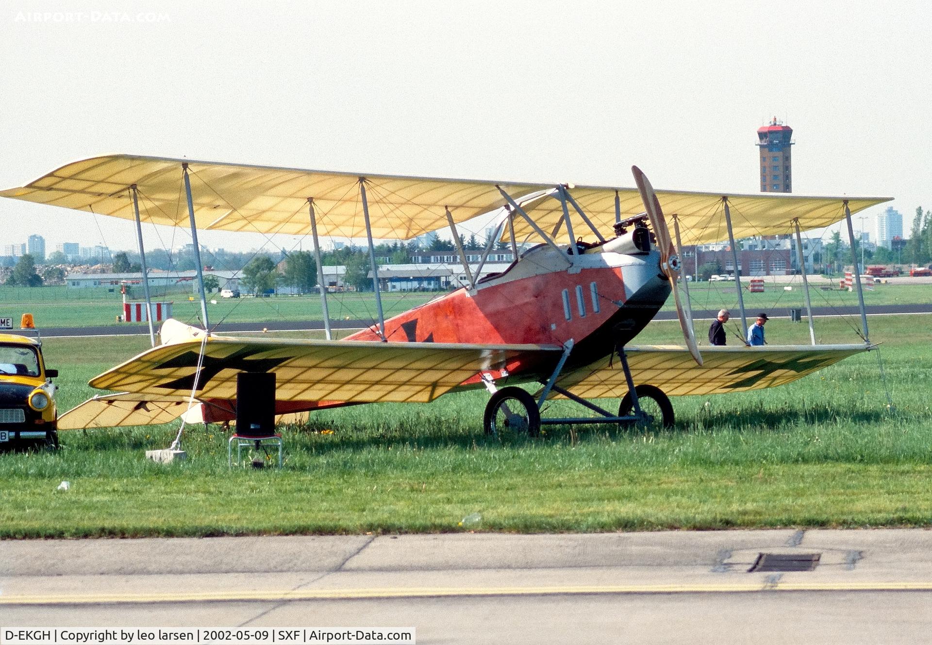 D-EKGH, Albatros B.II Replica C/N 01, Berlin ILA 9.5.2002