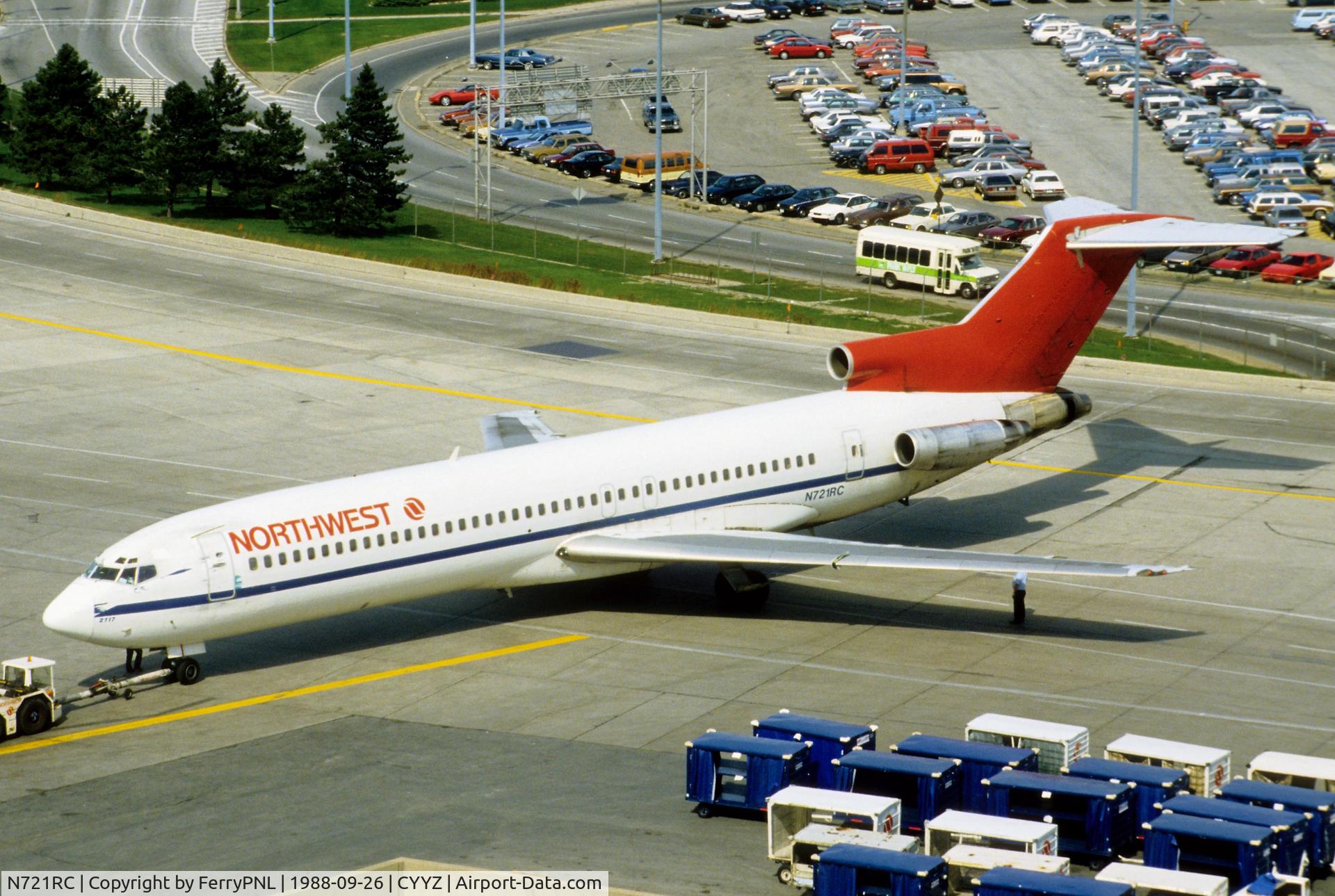 N721RC, 1981 Boeing 727-2S7 C/N 22492, Northwest B727 in hybrid Republic livery