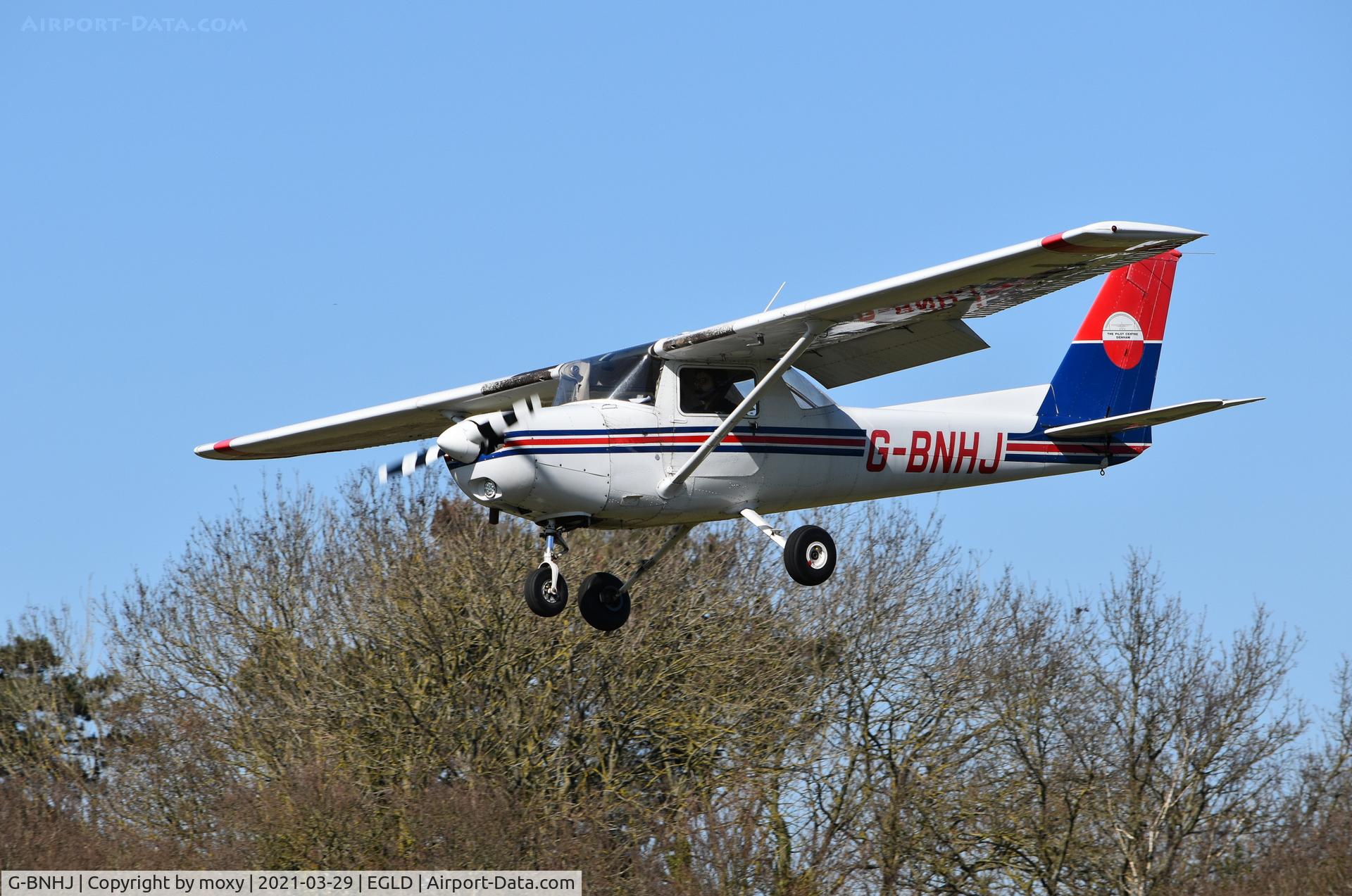 G-BNHJ, 1978 Cessna 152 C/N 152-81249, Cessna 152 at Denham. Ex N49418