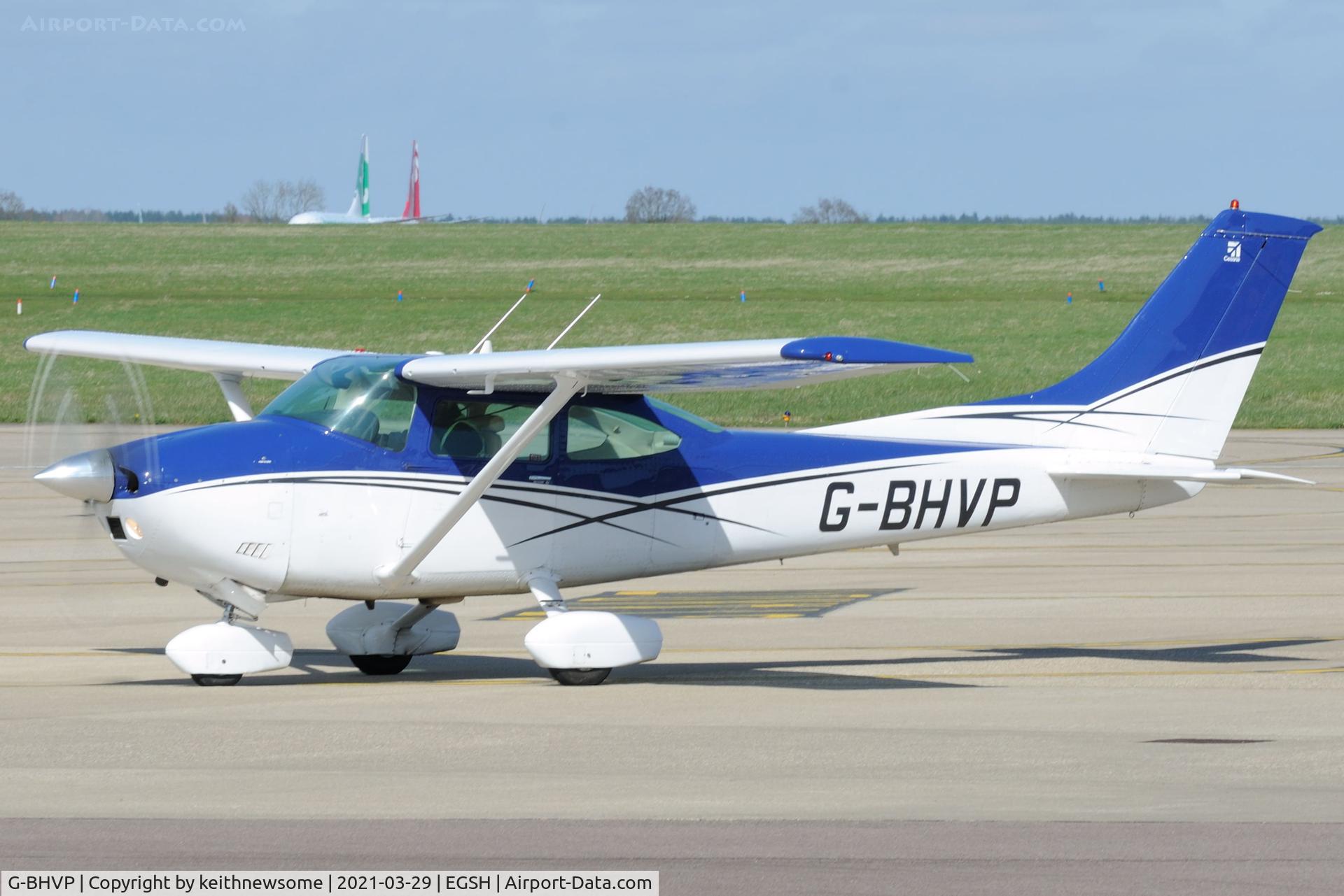 G-BHVP, 1979 Cessna 182Q Skylane C/N 182-67071, Leaving Norwich for Cambridge.
