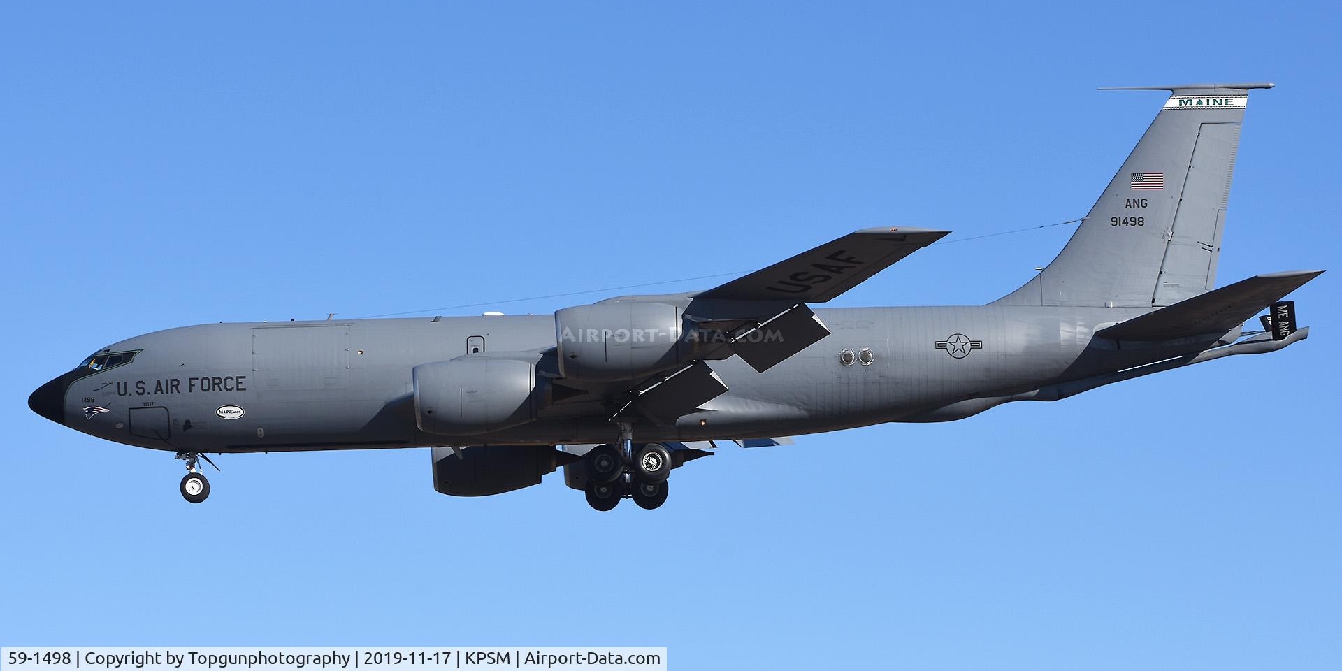 59-1498, 1959 Boeing KC-135R Stratotanker C/N 17986, MAINE86 working the pattern