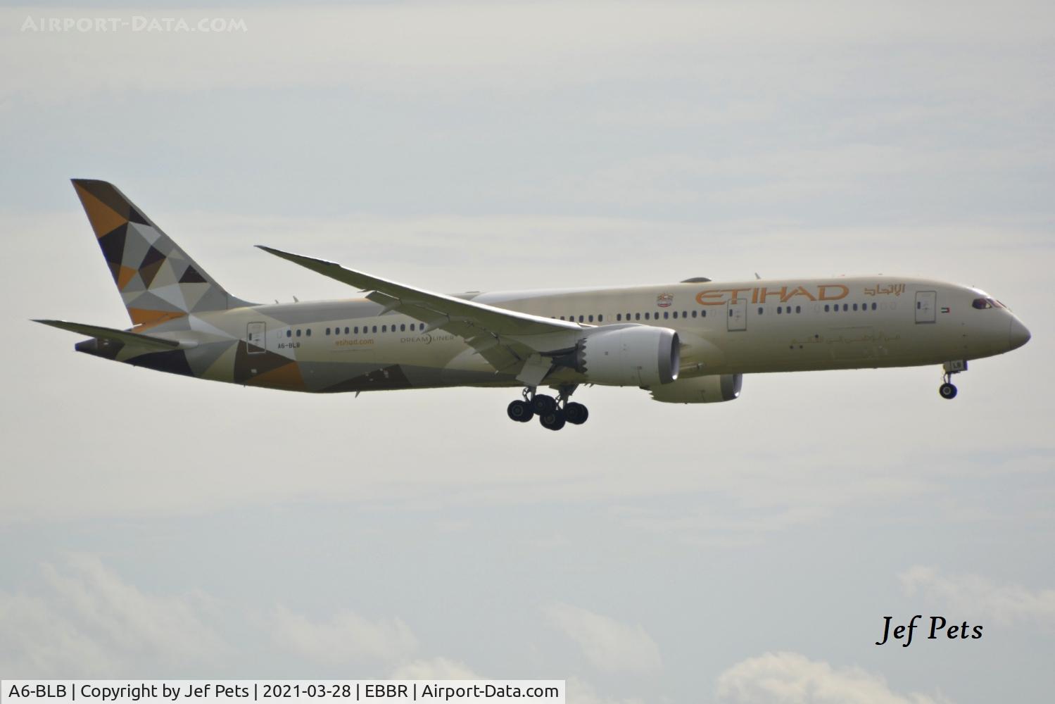 A6-BLB, 2015 Boeing 787-9 Dreamliner Dreamliner C/N 39647, On final at Brussels Airport.