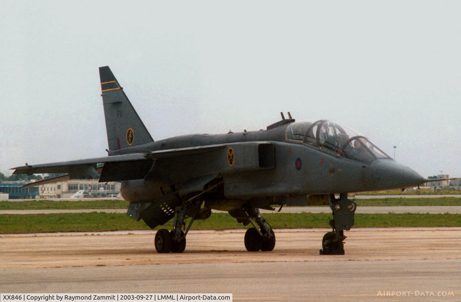 XX846, 1975 Sepecat Jaguar T.2 C/N B.34, Sepacat Jaguar T.2 XX846/PV of 16Sqdn Royal Air Force