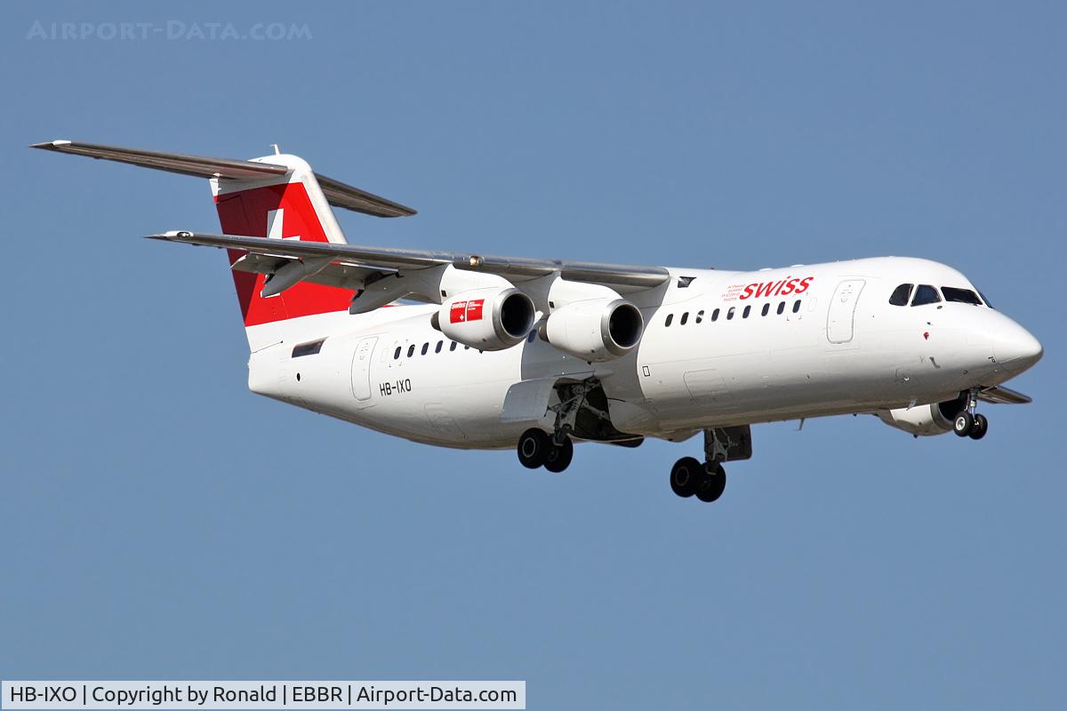 HB-IXO, 1996 British Aerospace Avro 146-RJ100 C/N E3284, at bru