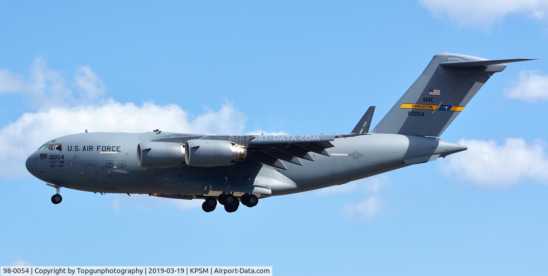 98-0054, 1998 Boeing C-17A Globemaster III C/N F-057, 437th AW