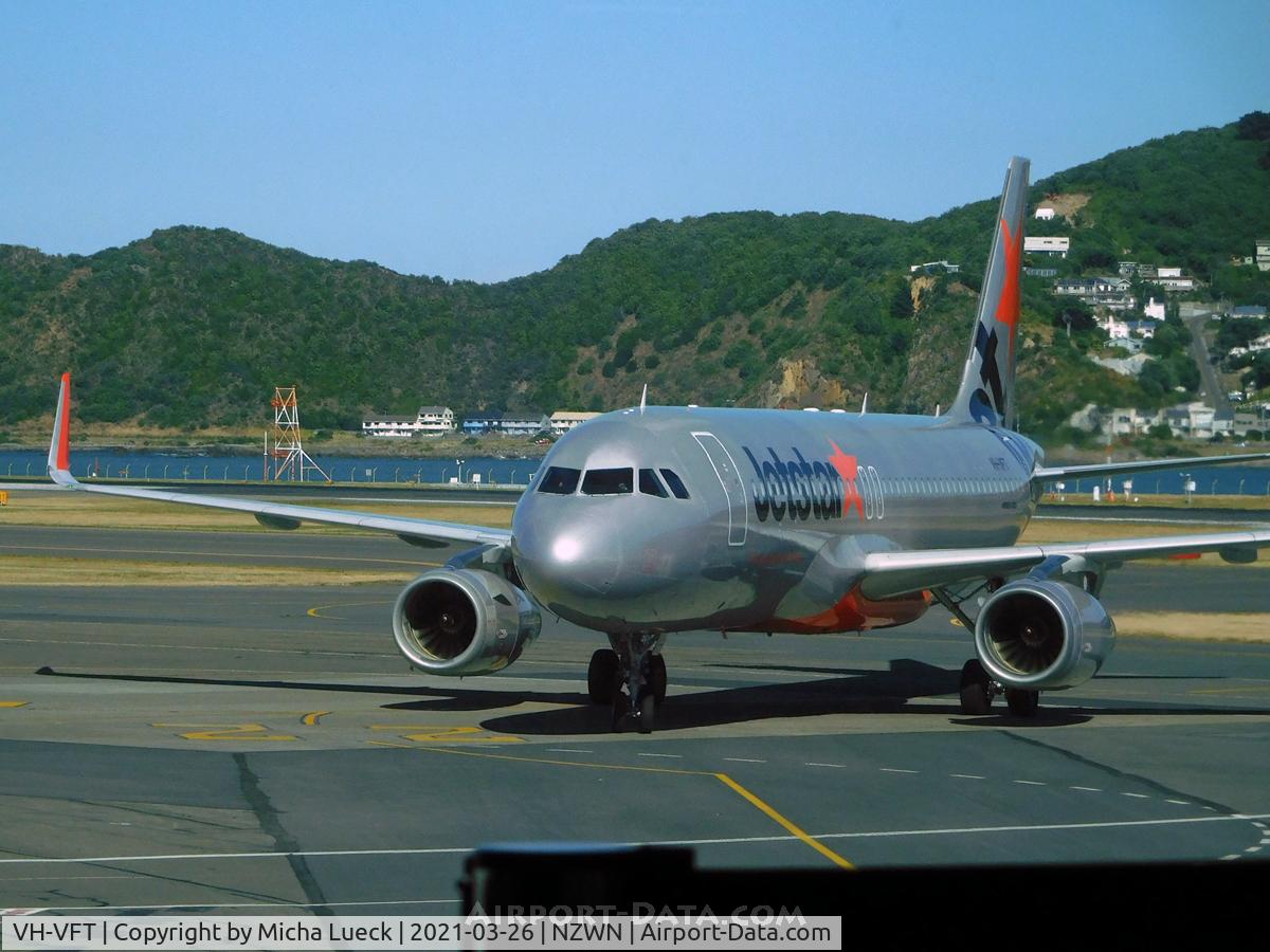 VH-VFT, 2013 Airbus A320-232 C/N 5532, At Wellington