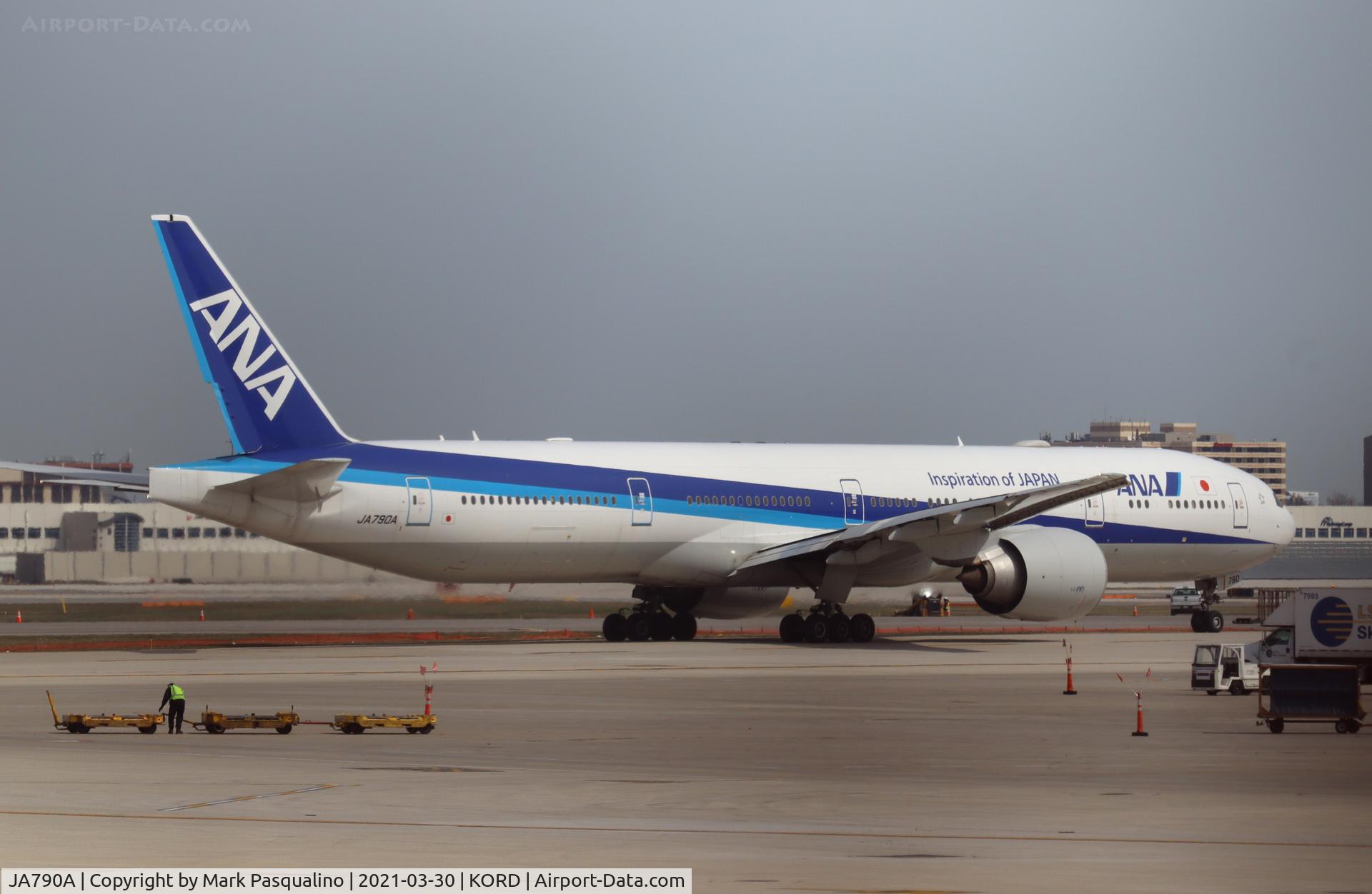 JA790A, 2015 Boeing 777-381/ER C/N 60136, Boeing 777-381/ER