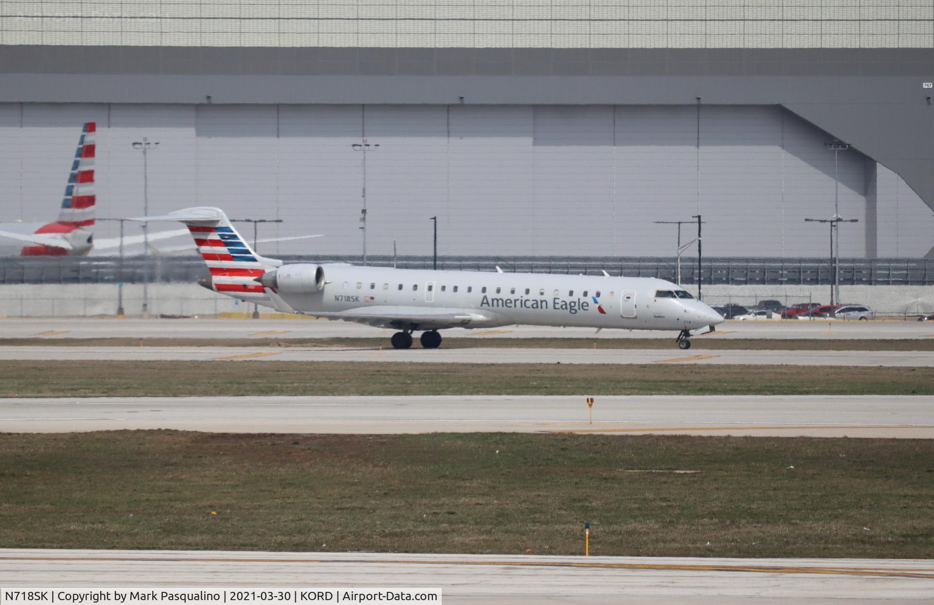 N718SK, 2004 Bombardier CRJ-701 (CL-600-2C10) Regional Jet C/N 10184, CL-600-2C10