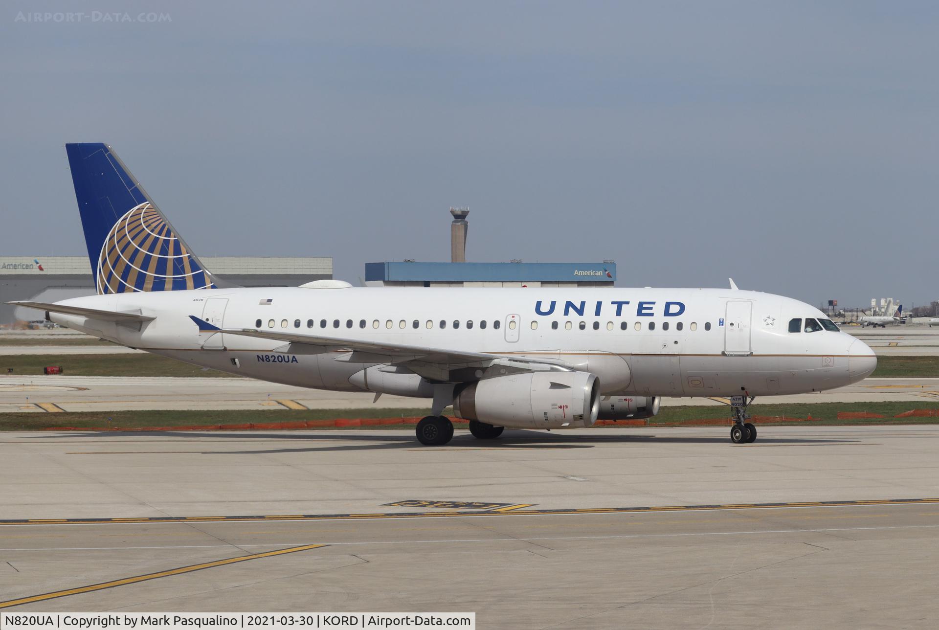 N820UA, 1998 Airbus A319-131 C/N 898, Airbus 319-131