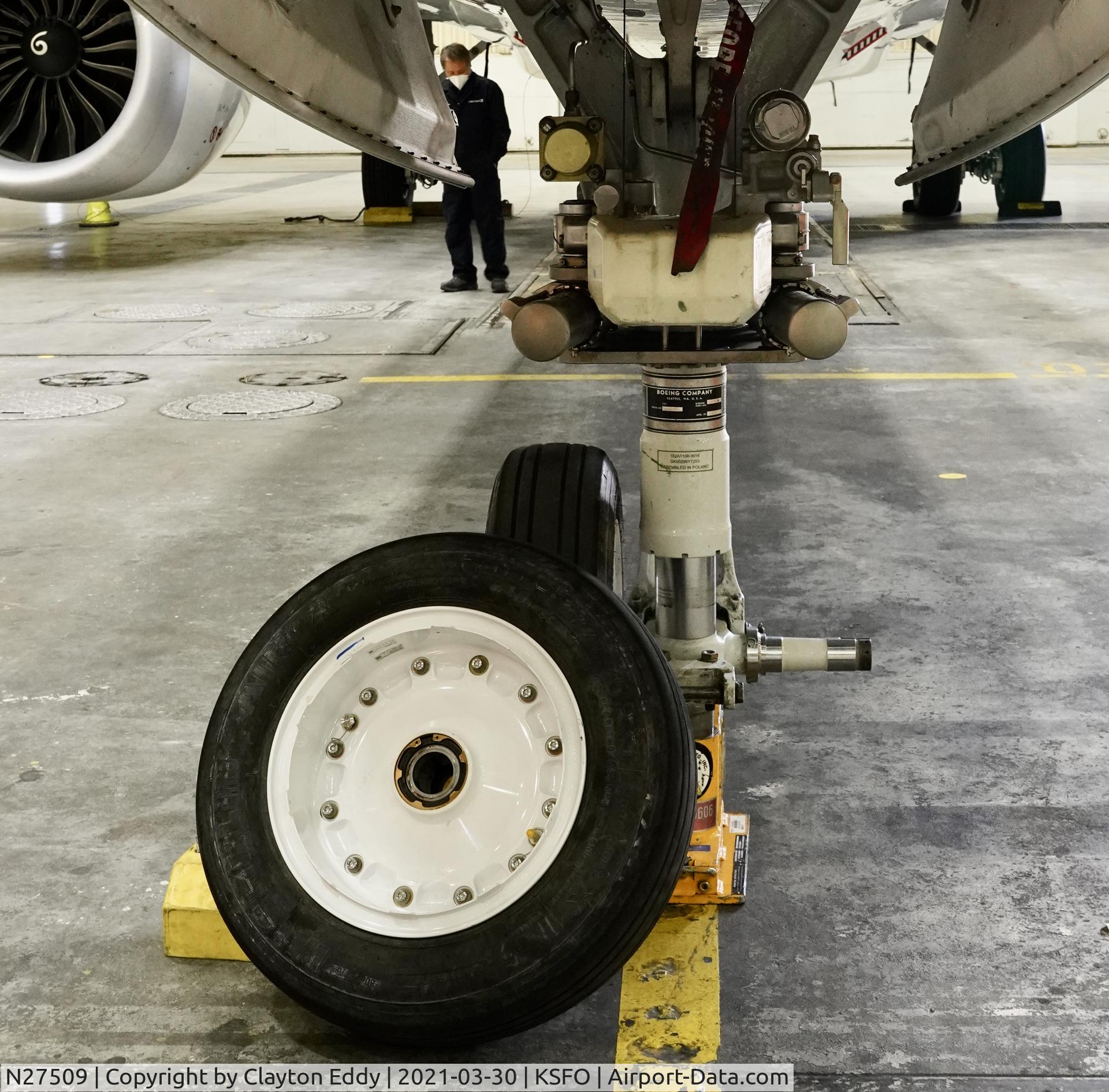 N27509, 2018 Boeing 737-9 MAX C/N 43443, SFO 2021.
