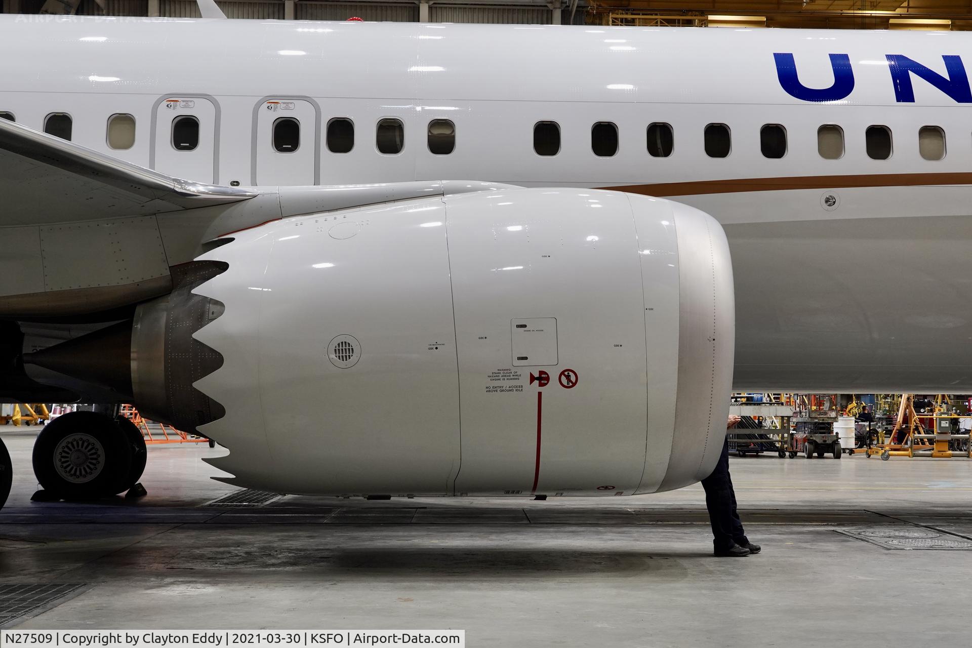 N27509, 2018 Boeing 737-9 MAX C/N 43443, CFMI LEAP-1B engine SFO 2021.