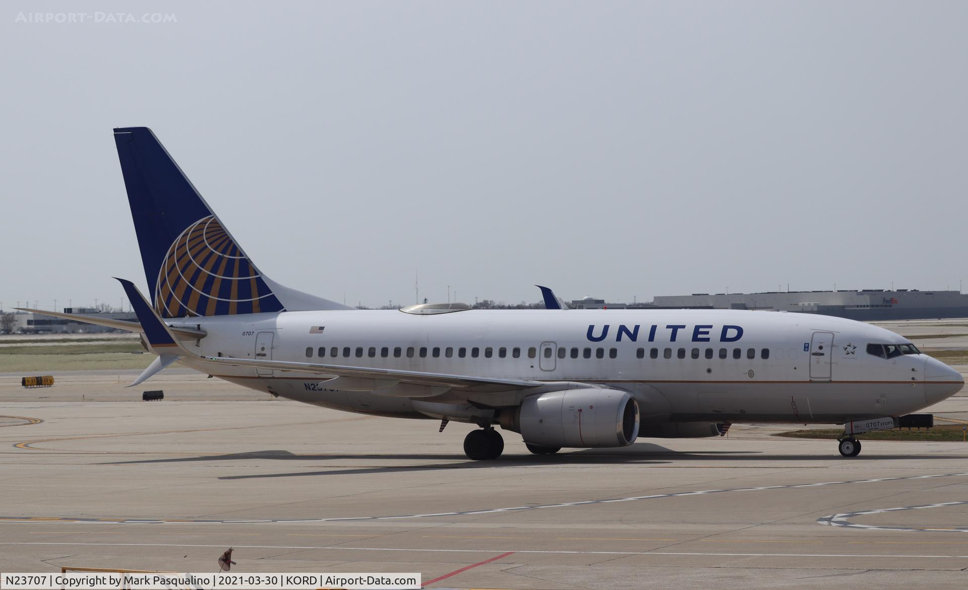 N23707, 1998 Boeing 737-724 C/N 28768, Boeing 737-724