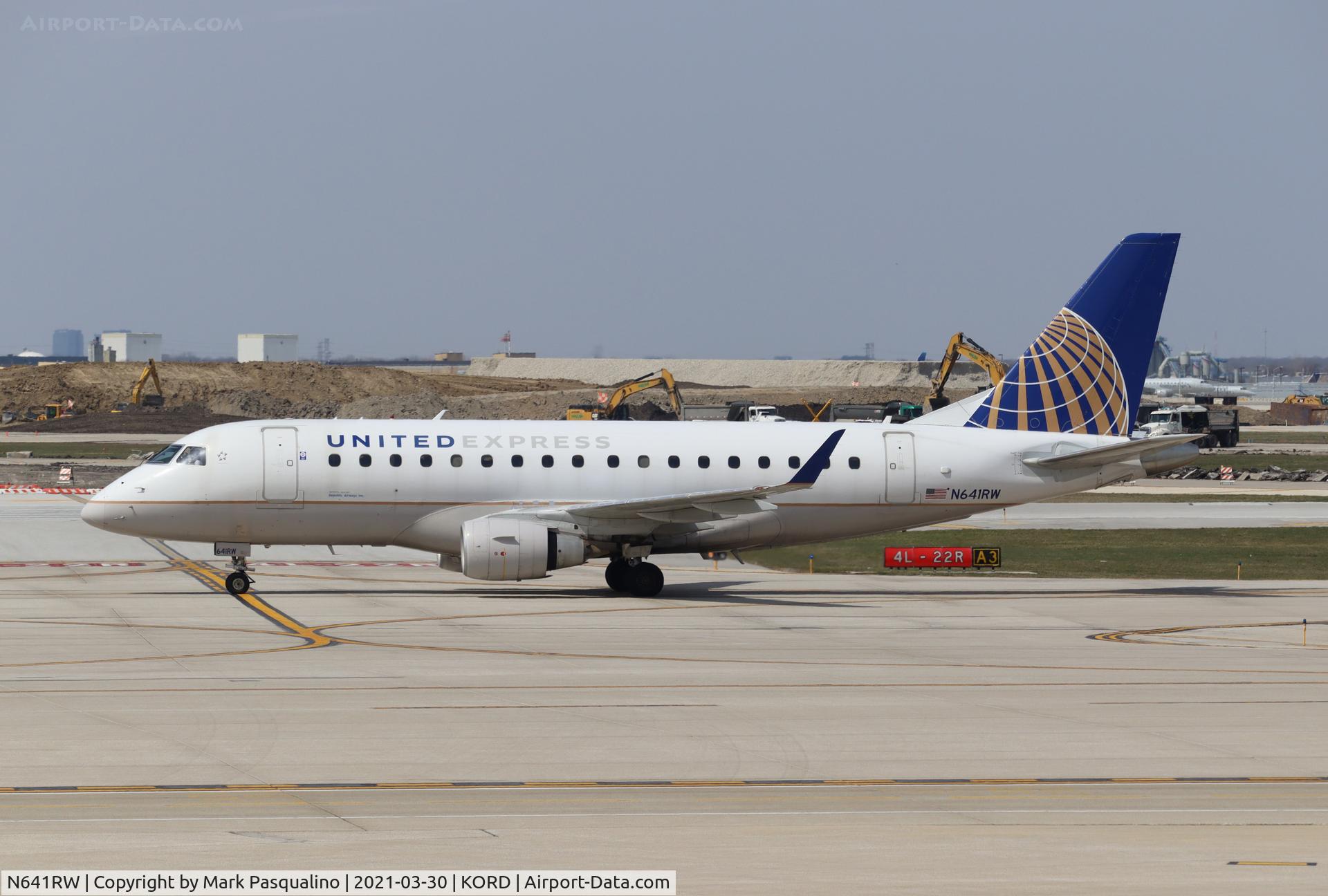 N641RW, 2004 Embraer 170SE (ERJ-170-100SE) C/N 17000062, ERJ-170-100SE