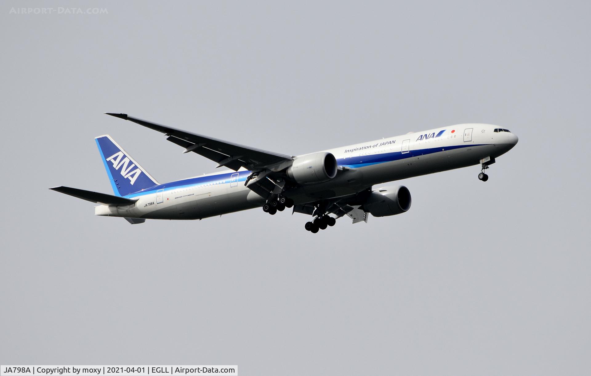 JA798A, 2019 Boeing 777-300 (ER) C/N 61517, Boeing 777-300 (ER) on finals to 9R London Heathrow.