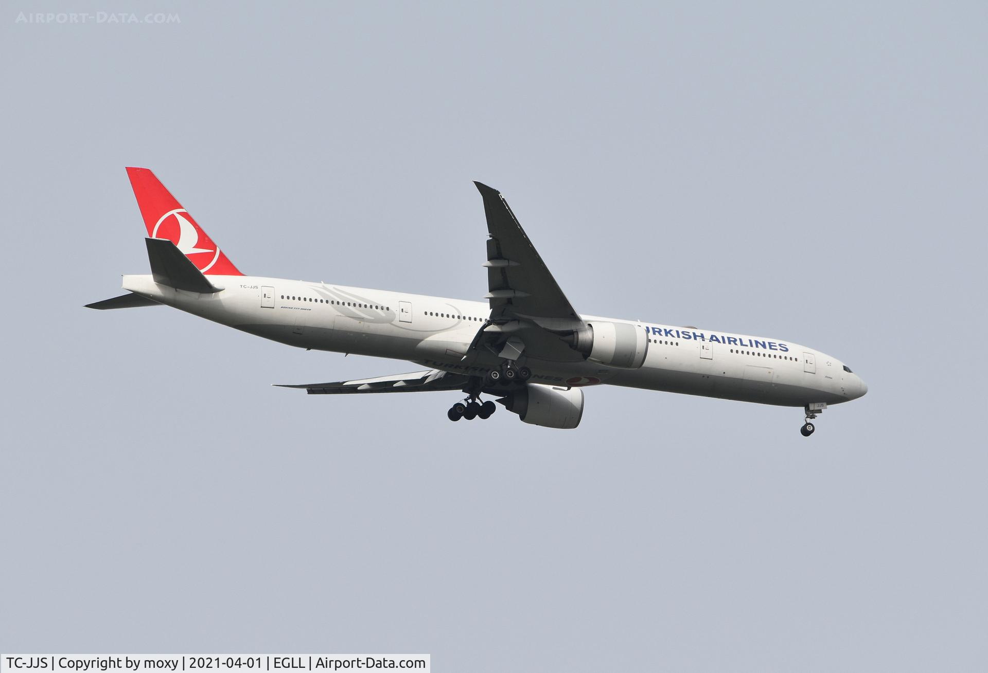 TC-JJS, 2014 Boeing 777-3F2/ER C/N 44117, Boeing 777-3F2/ER on finals to 9R London Heathrow.