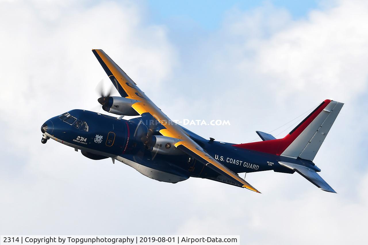 2314, 2014 Airtech HC-144A Ocean Sentry (CN-235M-300) C/N C203, Flies over the crowd along the shore