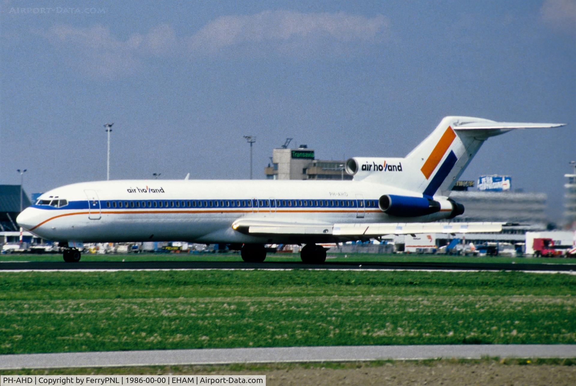 PH-AHD, 1973 Boeing 727-2H3 C/N 20822, Air Holland B727 thundering down the runway