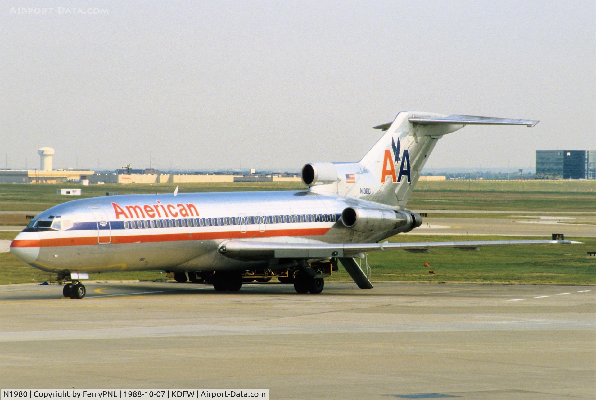 N1980, 1964 Boeing 727-23 C/N 18436, American B727 awaitng its next flight