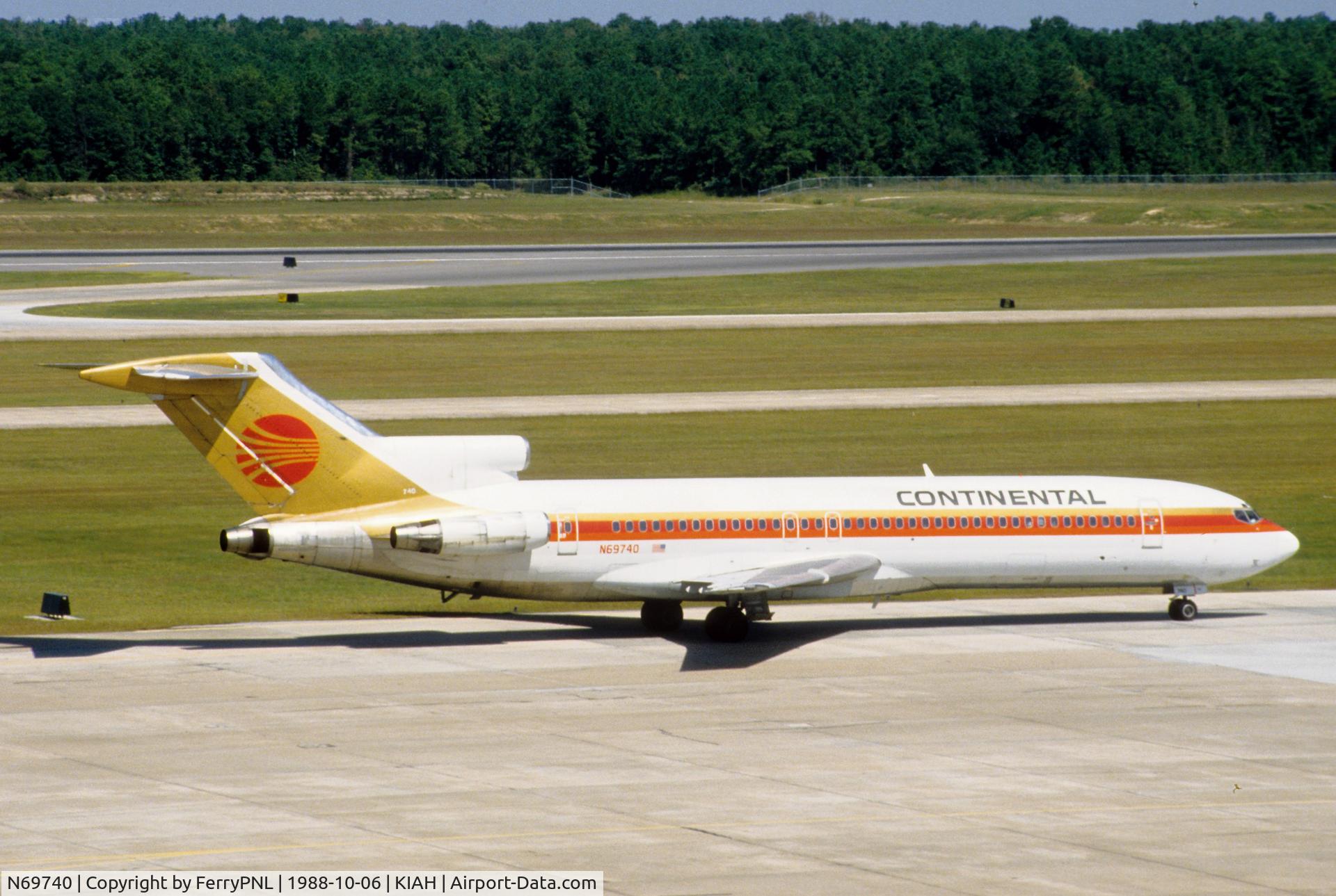 N69740, 1975 Boeing 727-224 C/N 20668, Continental B727