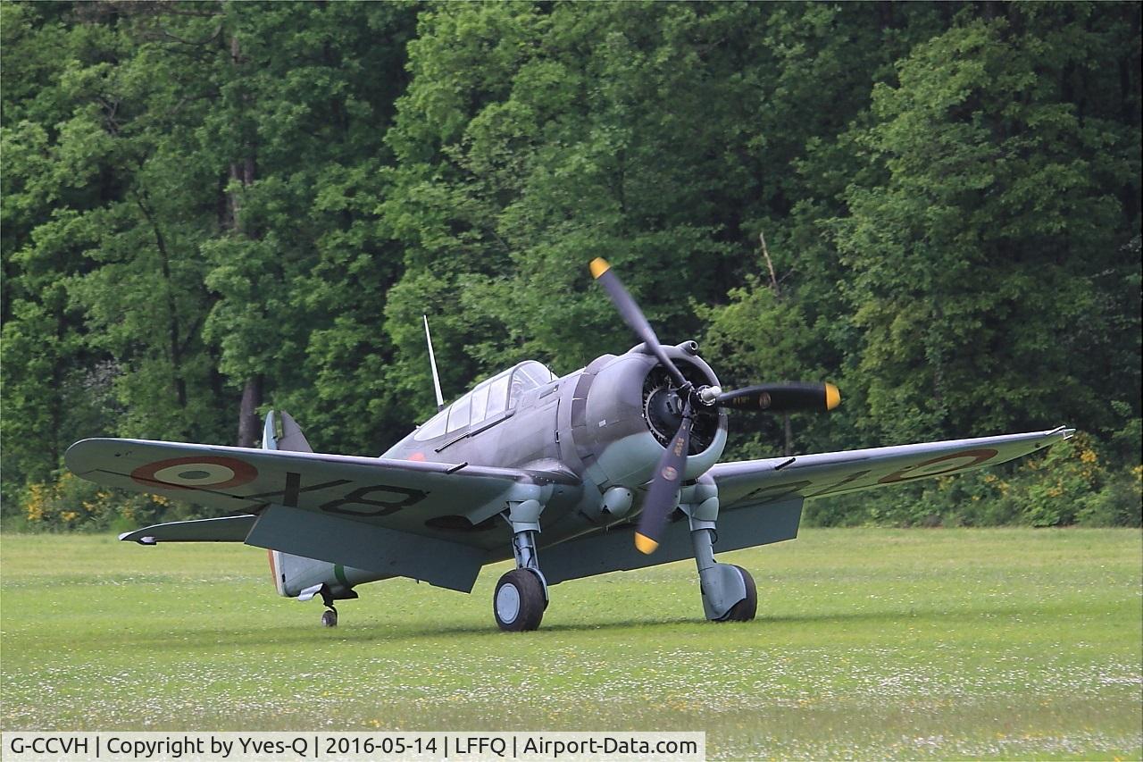 G-CCVH, 1939 Curtiss H-75A-1 C/N 12881, Curtiss H-75A-1, Landing, La Ferté-Alais airfield (LFFQ) Airshow 2015
