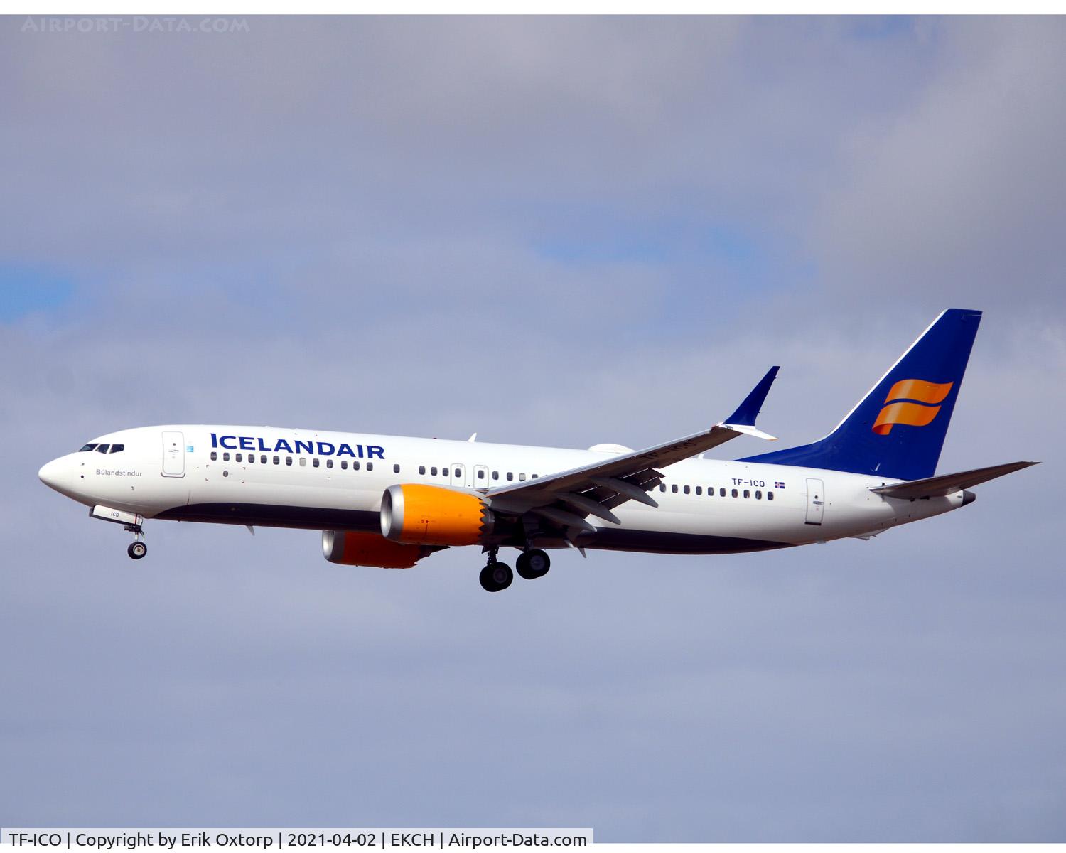 TF-ICO, 2019 Boeing 737-8 MAX C/N 44358, TF-ICO landing rw 22L