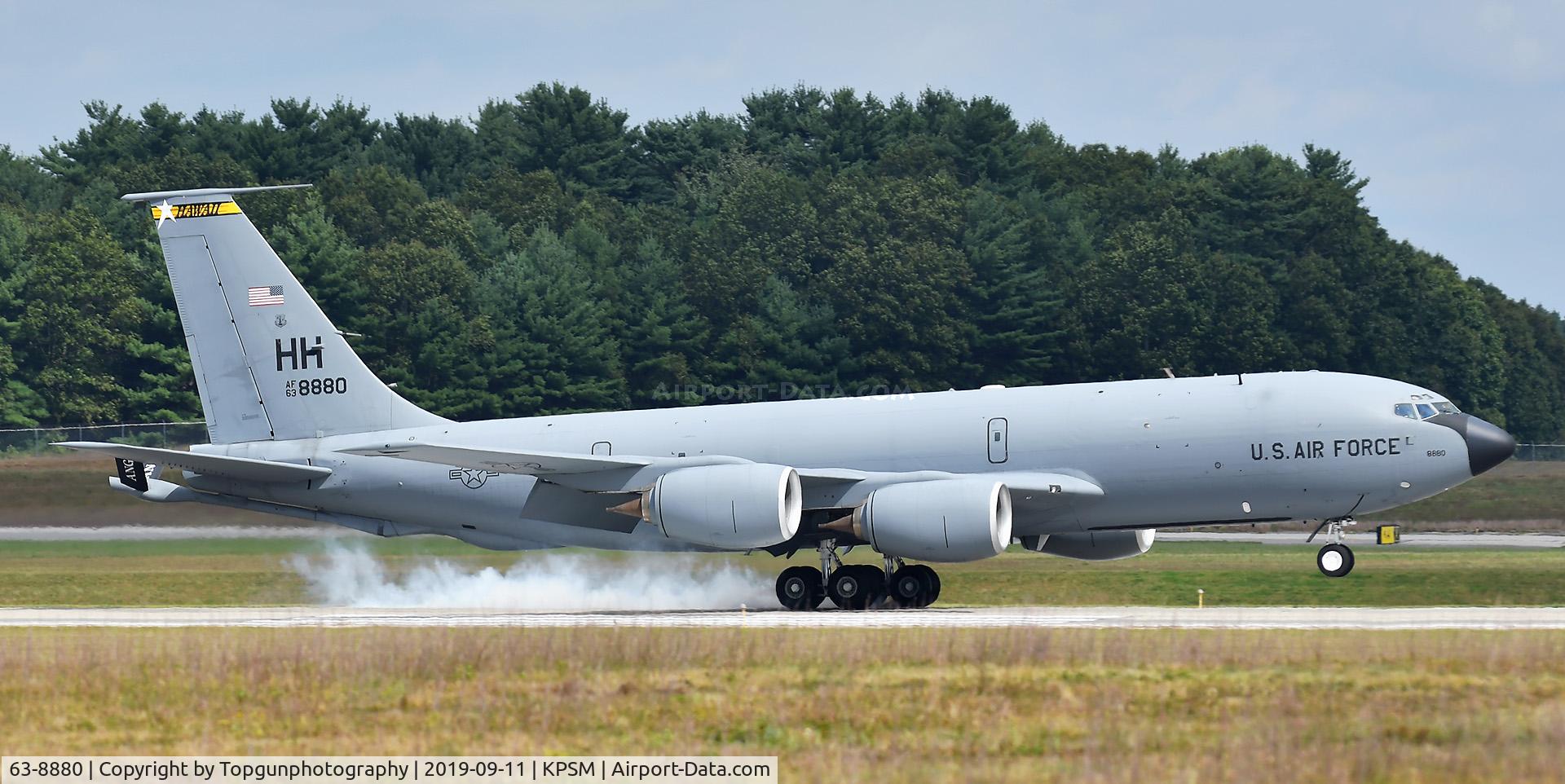 63-8880, 1963 Boeing KC-135R Stratotanker C/N 18728, REACH 808 landing out of Hickam AFB in Hawaii