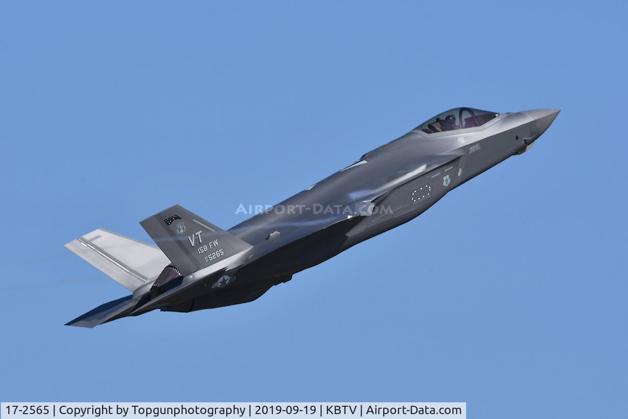 17-2565, 2016 Lockheed Martin F-35A Lightning II C/N 17-2565, 1st F-35A delivered to the Vermont ANG, the 1st Guard unit to receive the new fighter. Callsign EASY11