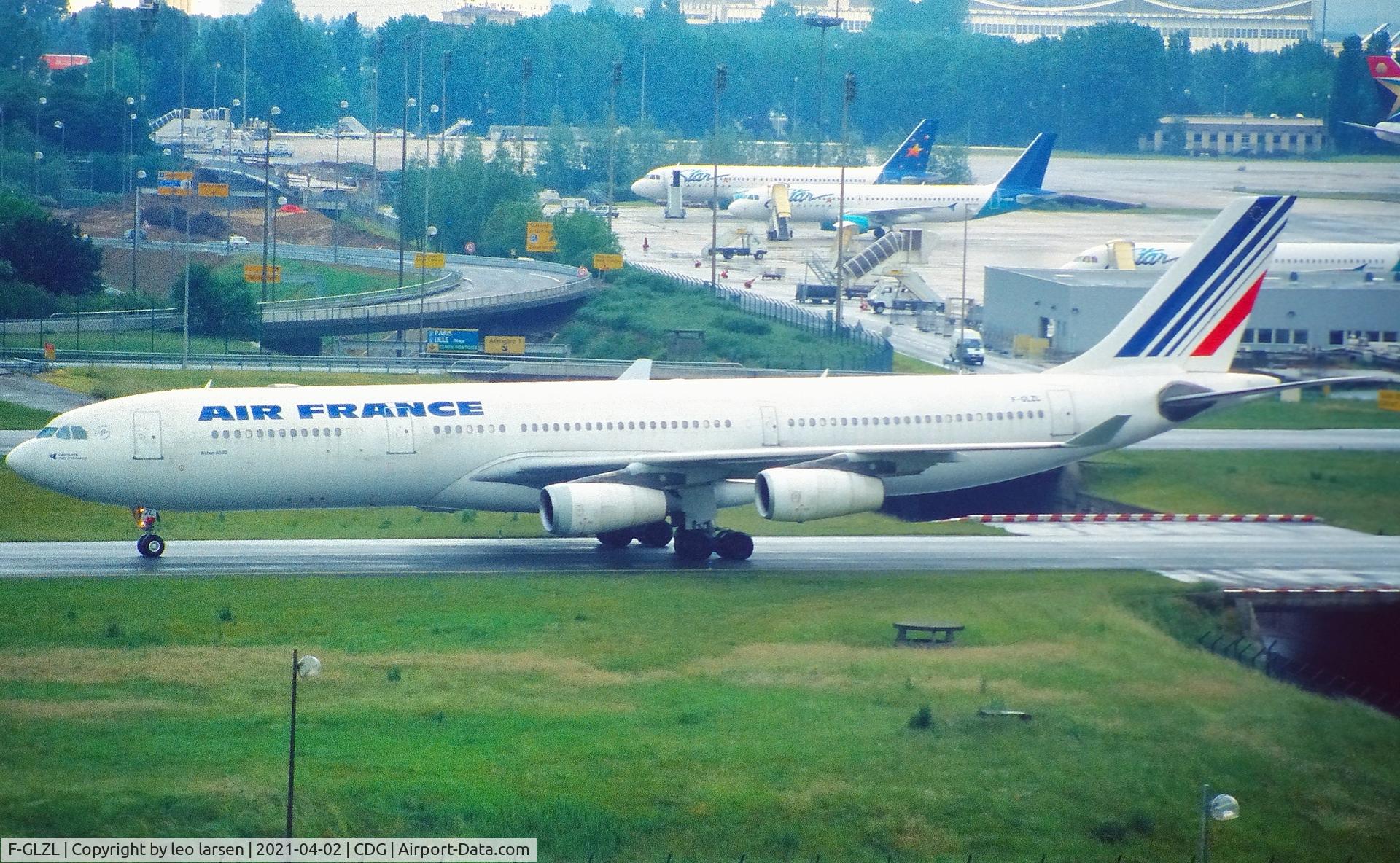 F-GLZL, 1998 Airbus A340-313X C/N 210, Paris Charles de Gaulle 5.6.2002