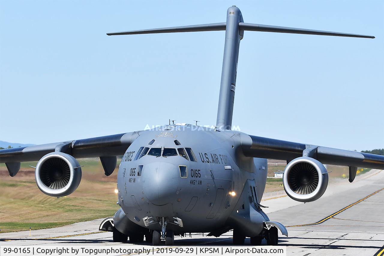 99-0165, 1999 Boeing C-17A Globemaster III C/N 50069/P-65, RHINO91 taxing up to RW34