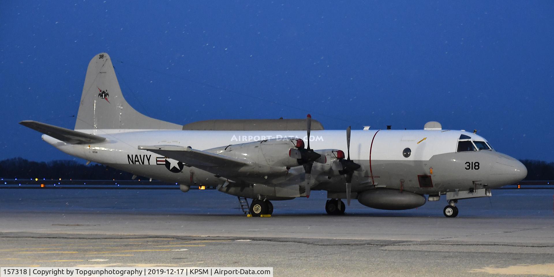 157318, Lockheed EP-3E Aries II C/N 285A-5533, EP-3 Orion sits on the ramp