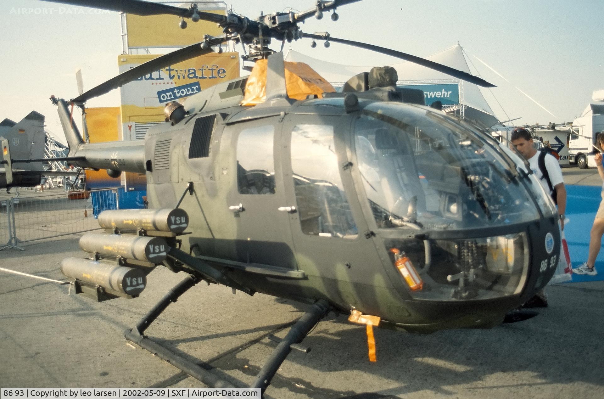 86 93, MBB Bo.105P1M C/N 6093, Berlin ILA 9.5.2002
