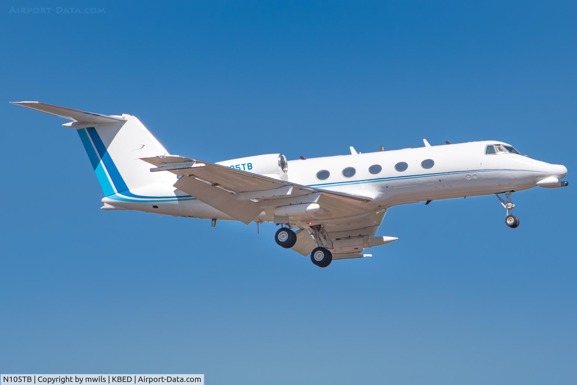 N105TB, 1968 Grumman G-1159 C/N 31, Research 5TB returning to Hanscom after working off the gulf of maine with 8EW