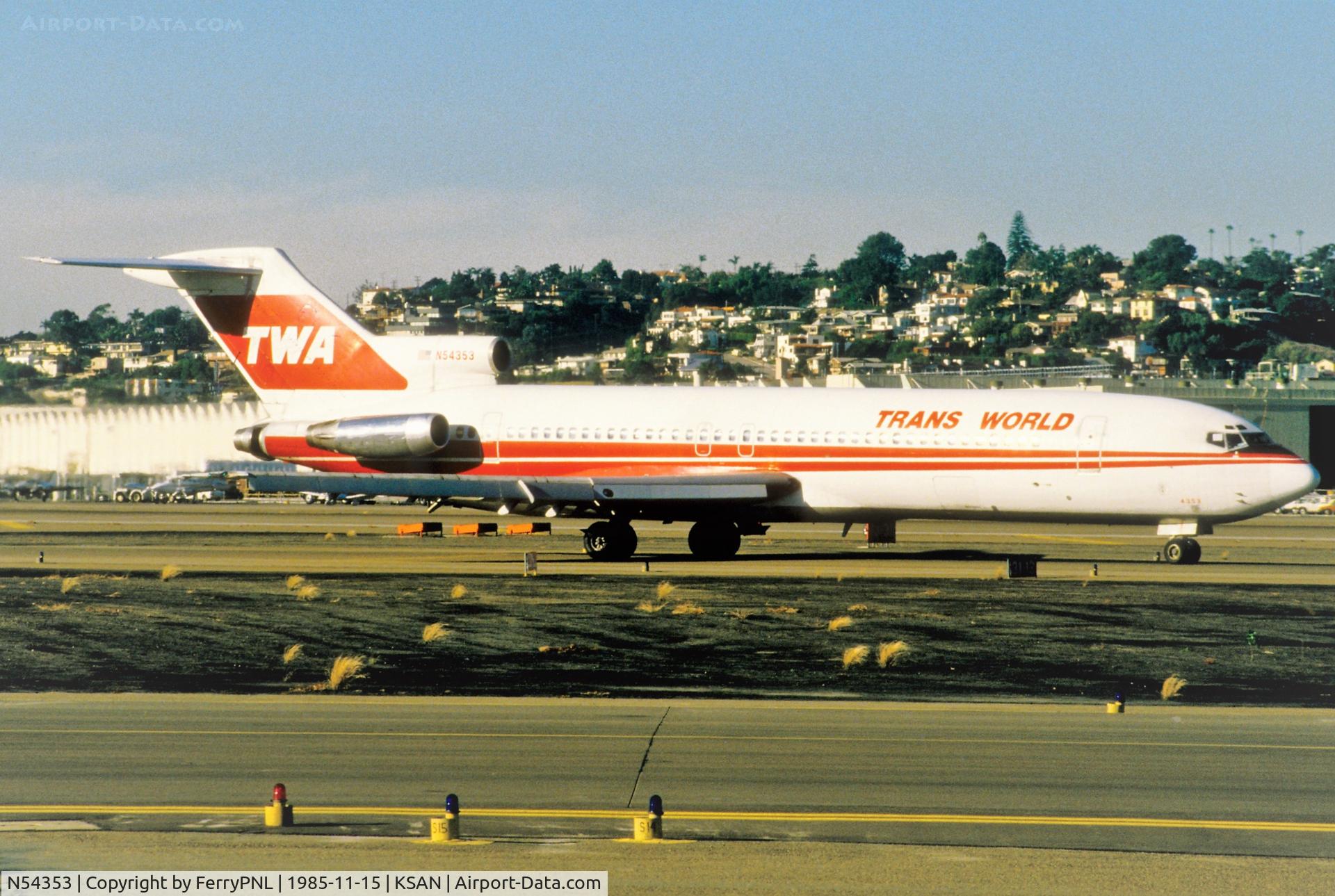 N54353, 1980 Boeing 727-231 C/N 21985, TWA B727 for departure