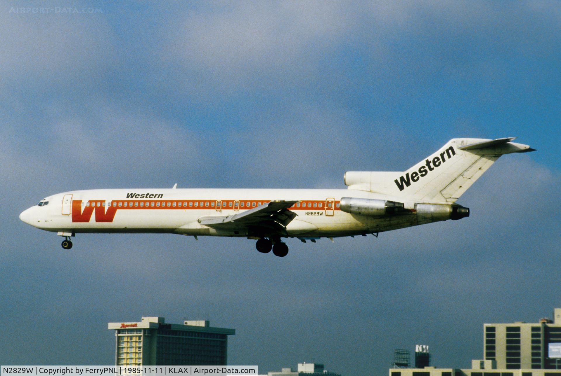 N2829W, 1978 Boeing 727-247 C/N 21481, Western B727 landing