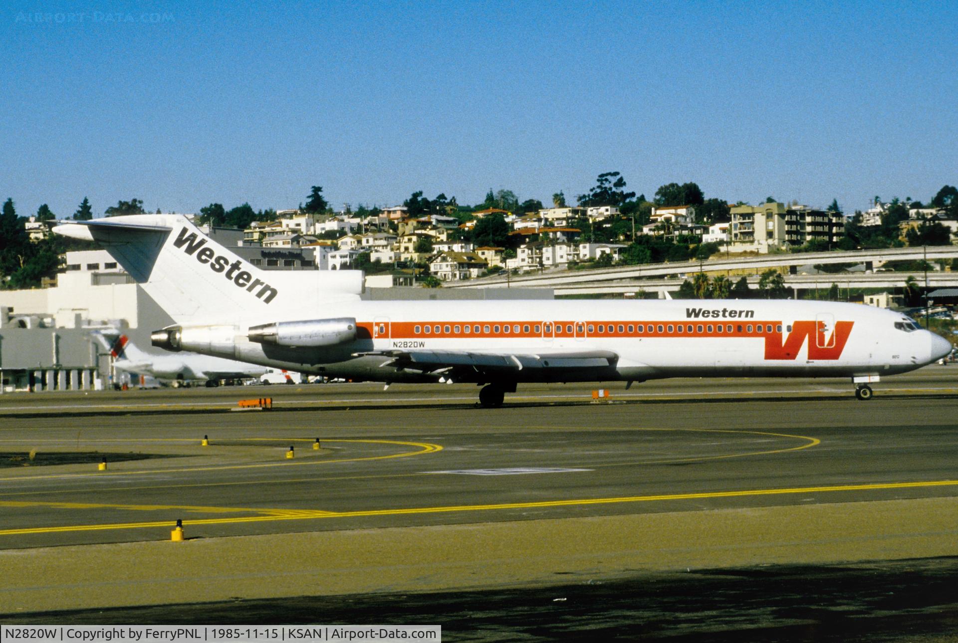 N2820W, 1975 Boeing 727-247 C/N 21058, Western B727 departing SAN