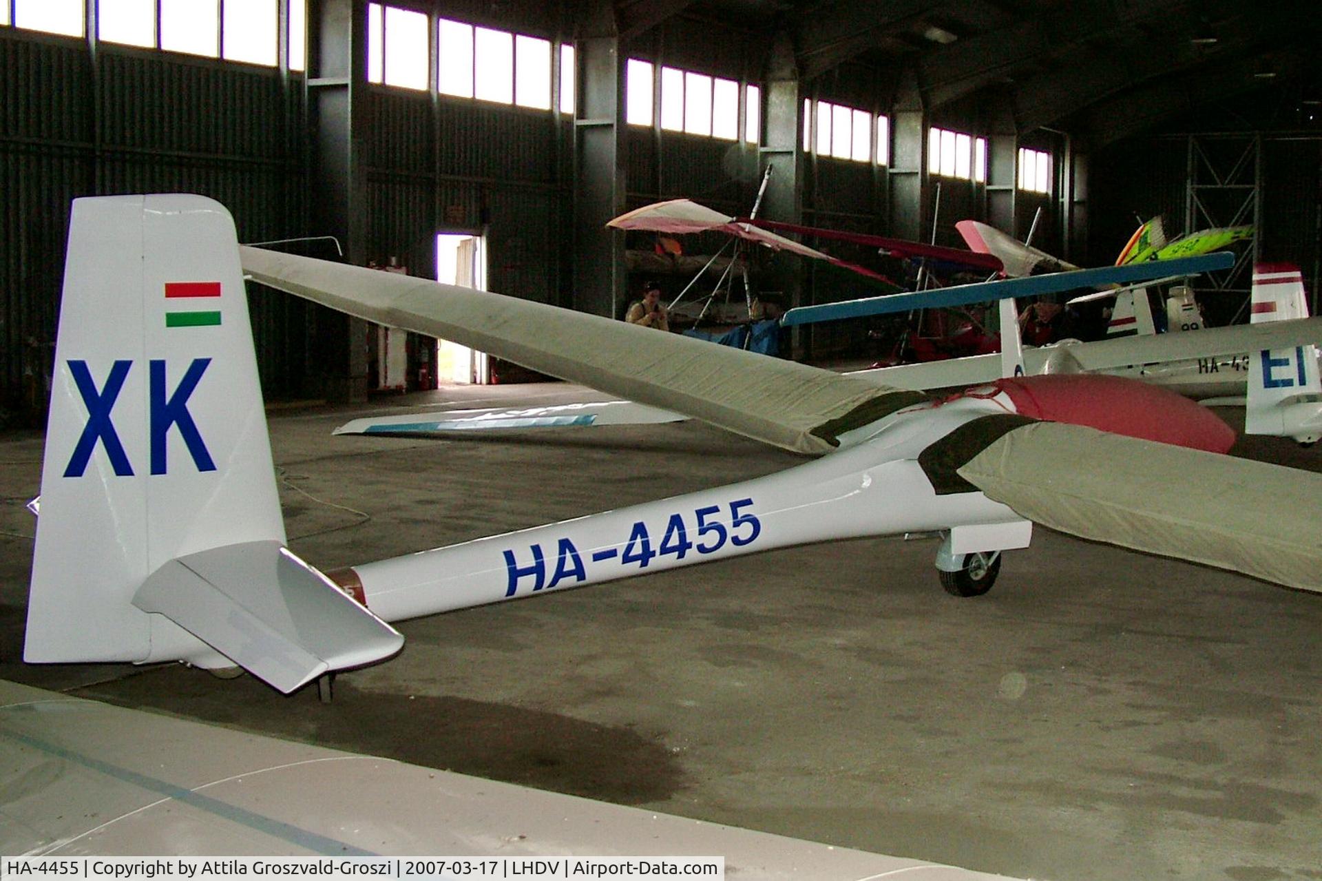 HA-4455, 1984 PZL-Bielsko SZD-42-2 Jantar 2B C/N B-1324, LHDV - Dunaújváros-Kisapostag Airport, Hungary