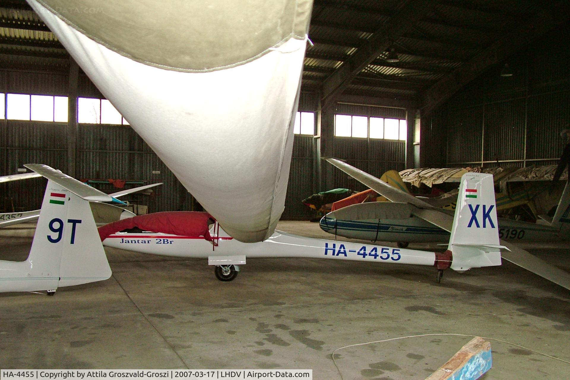 HA-4455, 1984 PZL-Bielsko SZD-42-2 Jantar 2B C/N B-1324, LHDV - Dunaújváros-Kisapostag Airport, Hungary